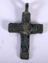 A 15TH/16TH CENTURY MEDIEVAL RELIGIOUS BRONZE CHRISTIAN CRUCIFIX CROSS AMULET. 1 gram. 3 cm x 1.75