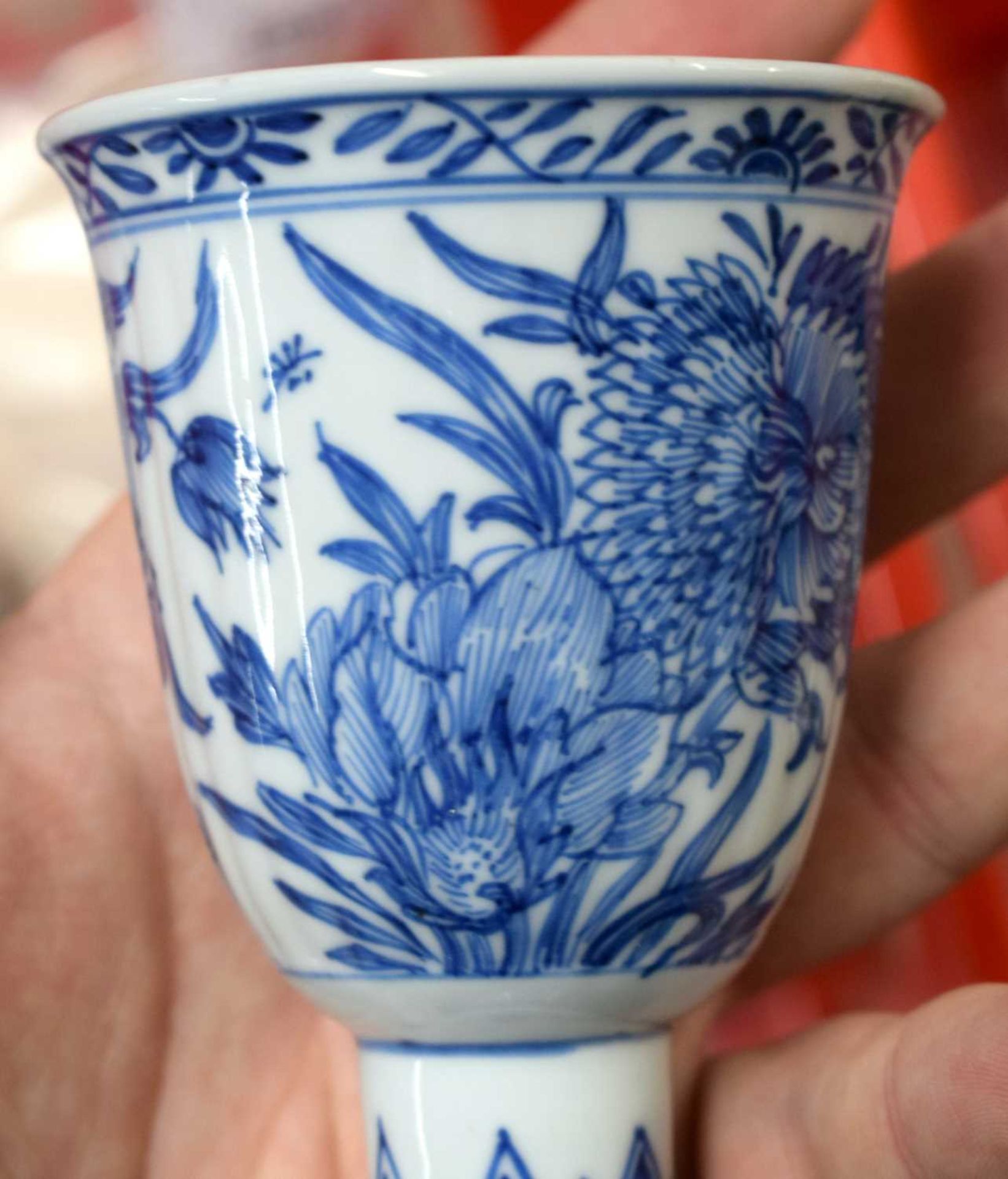 A RARE 17TH CENTURY CHINESE BLUE AND WHITE RIBBED PORCELAIN BEAKER Kangxi, painted with flowers - Image 13 of 18