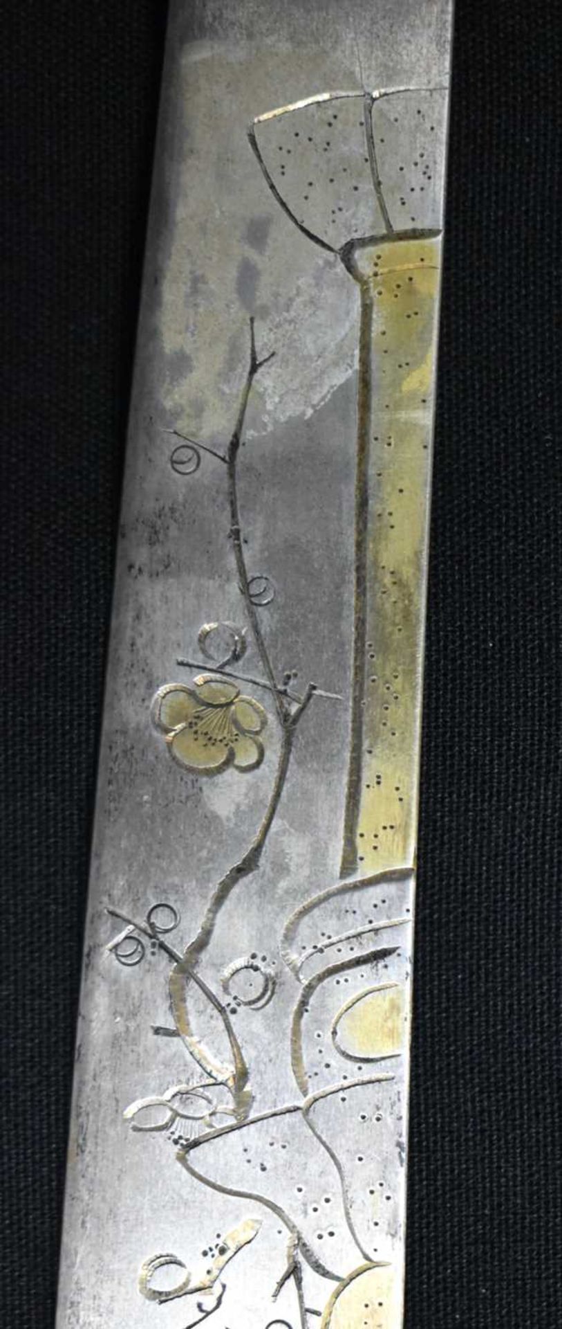 A 19TH CENTURY JAPANESE MEIJI PERIOD MIXED METAL PAPER KNIFE formed with carp under trailing reeds - Image 8 of 10