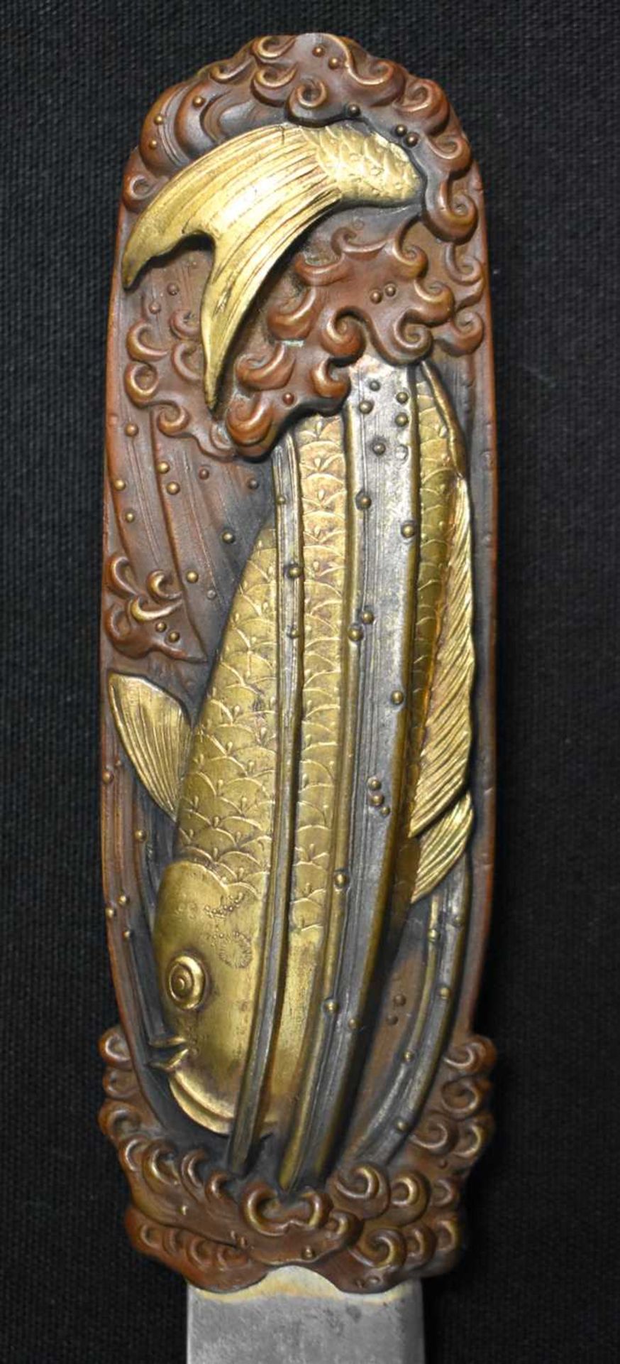 A 19TH CENTURY JAPANESE MEIJI PERIOD MIXED METAL PAPER KNIFE formed with carp under trailing reeds - Image 5 of 10