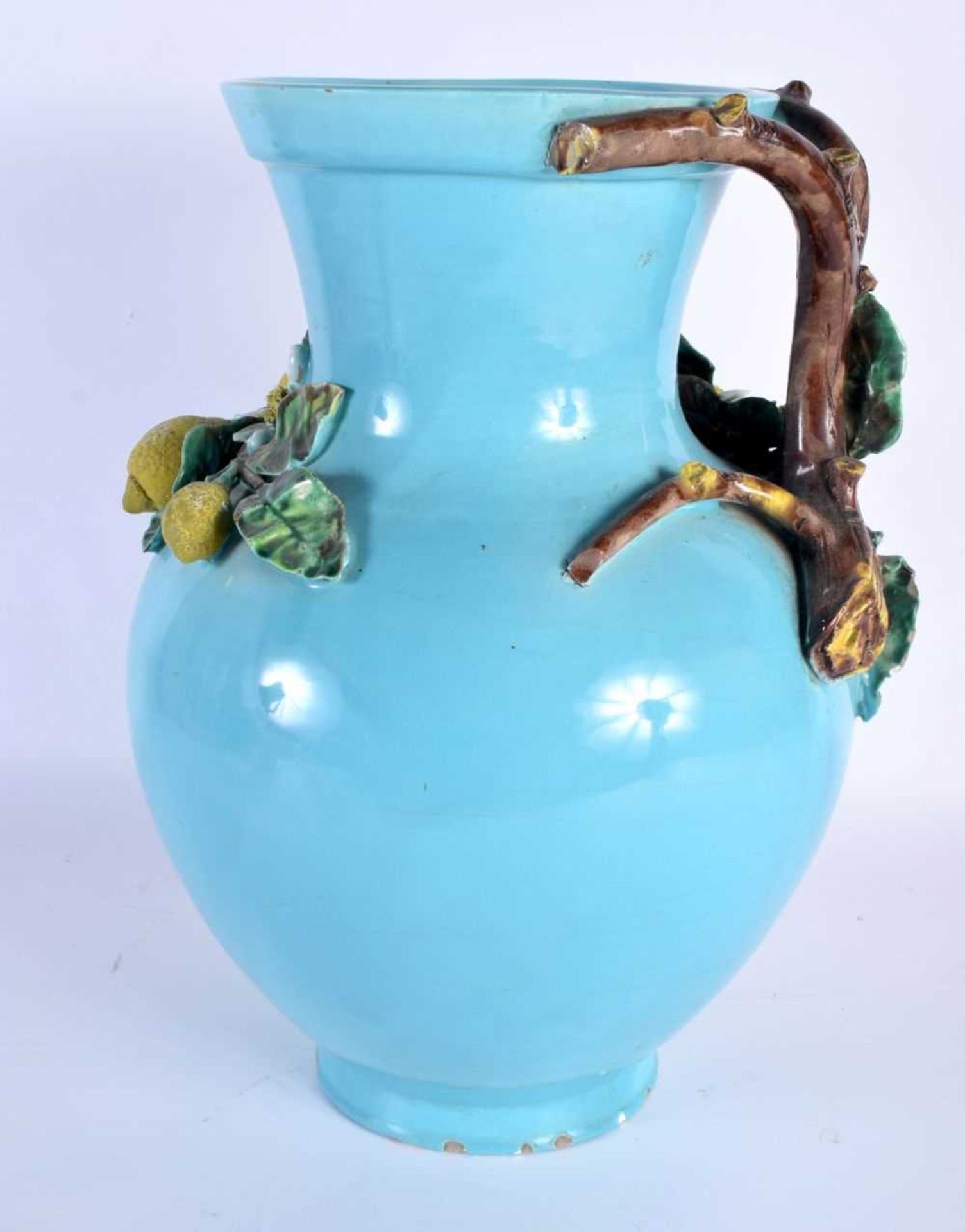 A LARGE EARLY 20TH CENTURY ITALIAN BLUE GLAZED POTTERY MAJOLICA VASE overlaid with fruiting vines. - Image 3 of 6