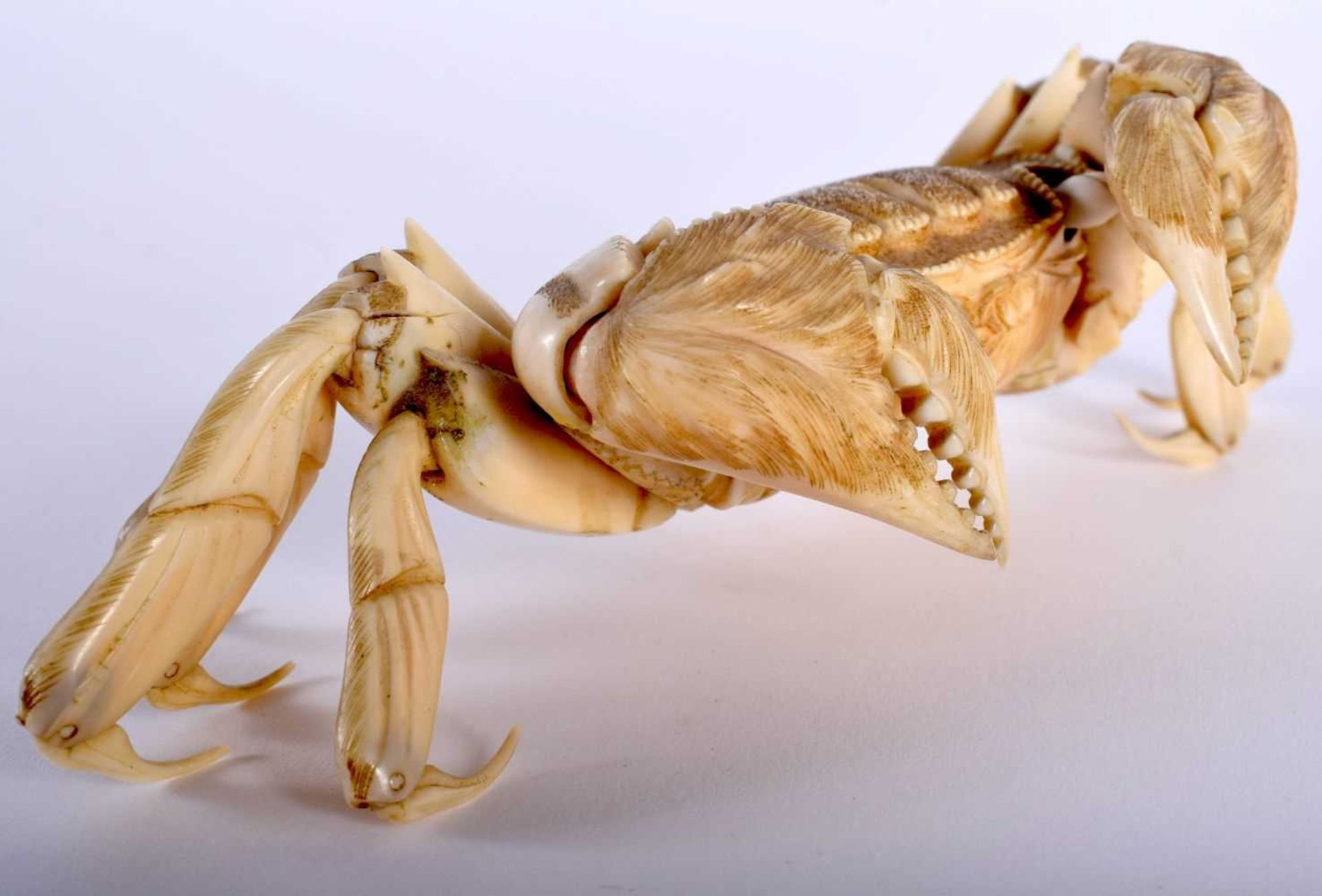 A FINE 19TH CENTURY JAPANESE MEIJI PERIOD FULLY ARTICULATED BONE JIZAI OKIMONO CRAB with fully - Image 5 of 6