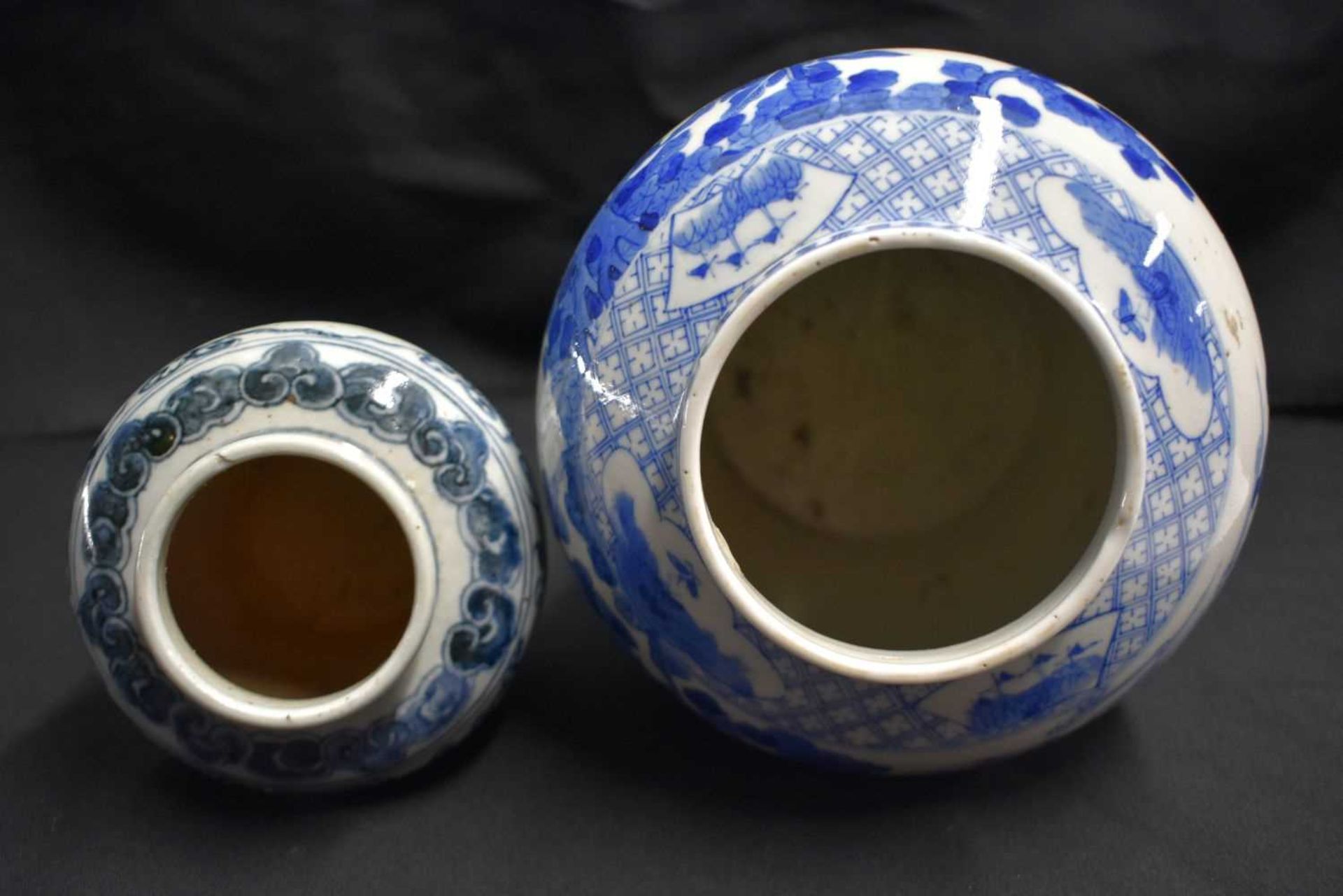 A 19TH CENTURY CHINESE BLUE AND WHITE KANGXI REVIVAL VASE bearing Kangxi marks to base, together - Image 5 of 19