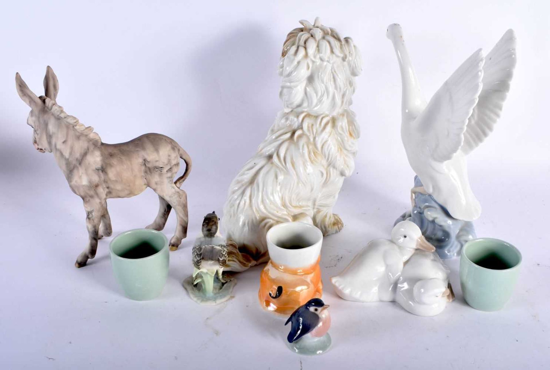 ASSORTED CERAMICS including a Nao swan etc. Largest 21 cm x 10 cm. (qty) - Image 2 of 3