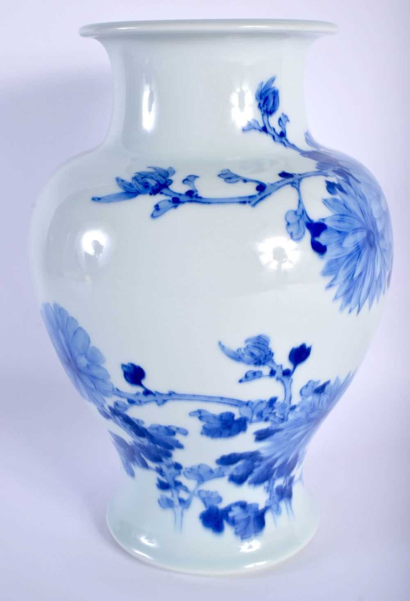 A FINE EARLY 20TH CENTURY JAPANESE MEIJI PERIOD PORCELAIN VASE by Makuzu Kozan C1910-1915, painted - Image 5 of 7