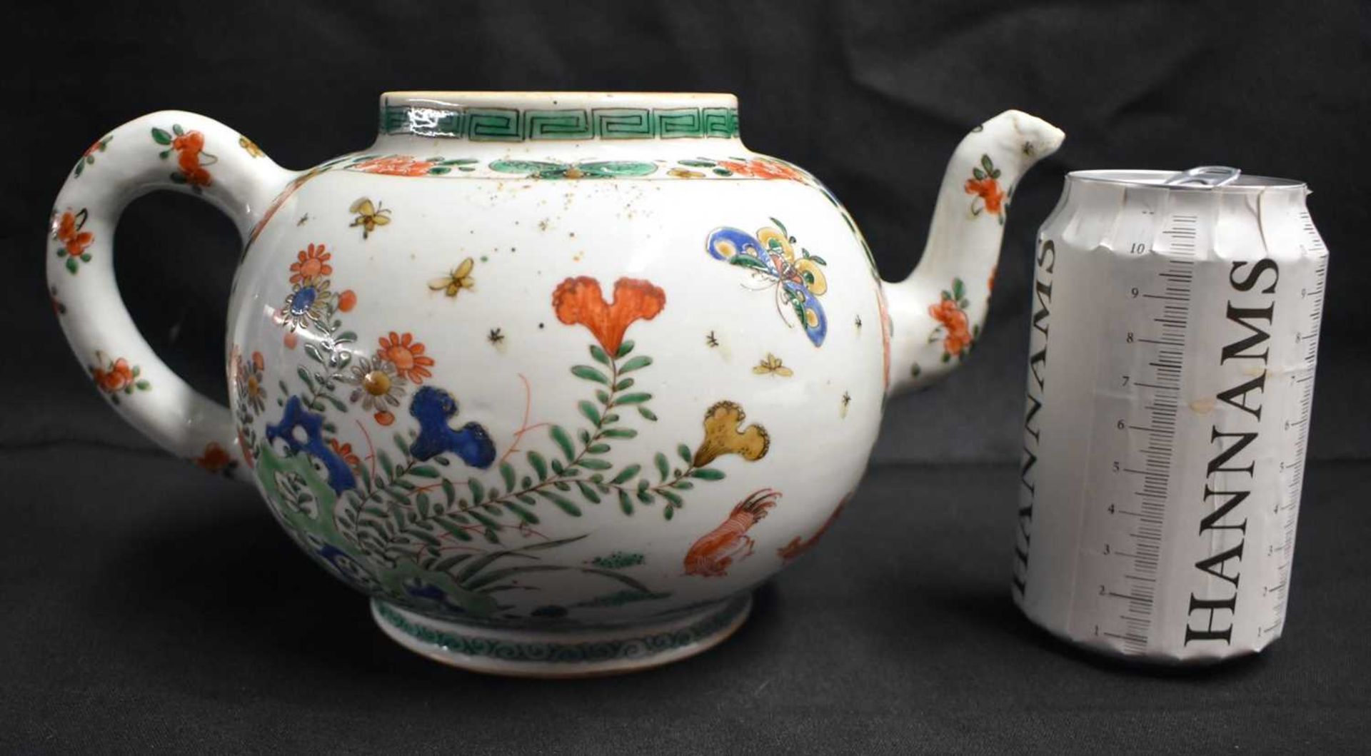 A RARE LARGE 17TH CENTURY CHINESE EXPORT FAMILLE VERTE PUNCH POT Kangxi, painted with floral