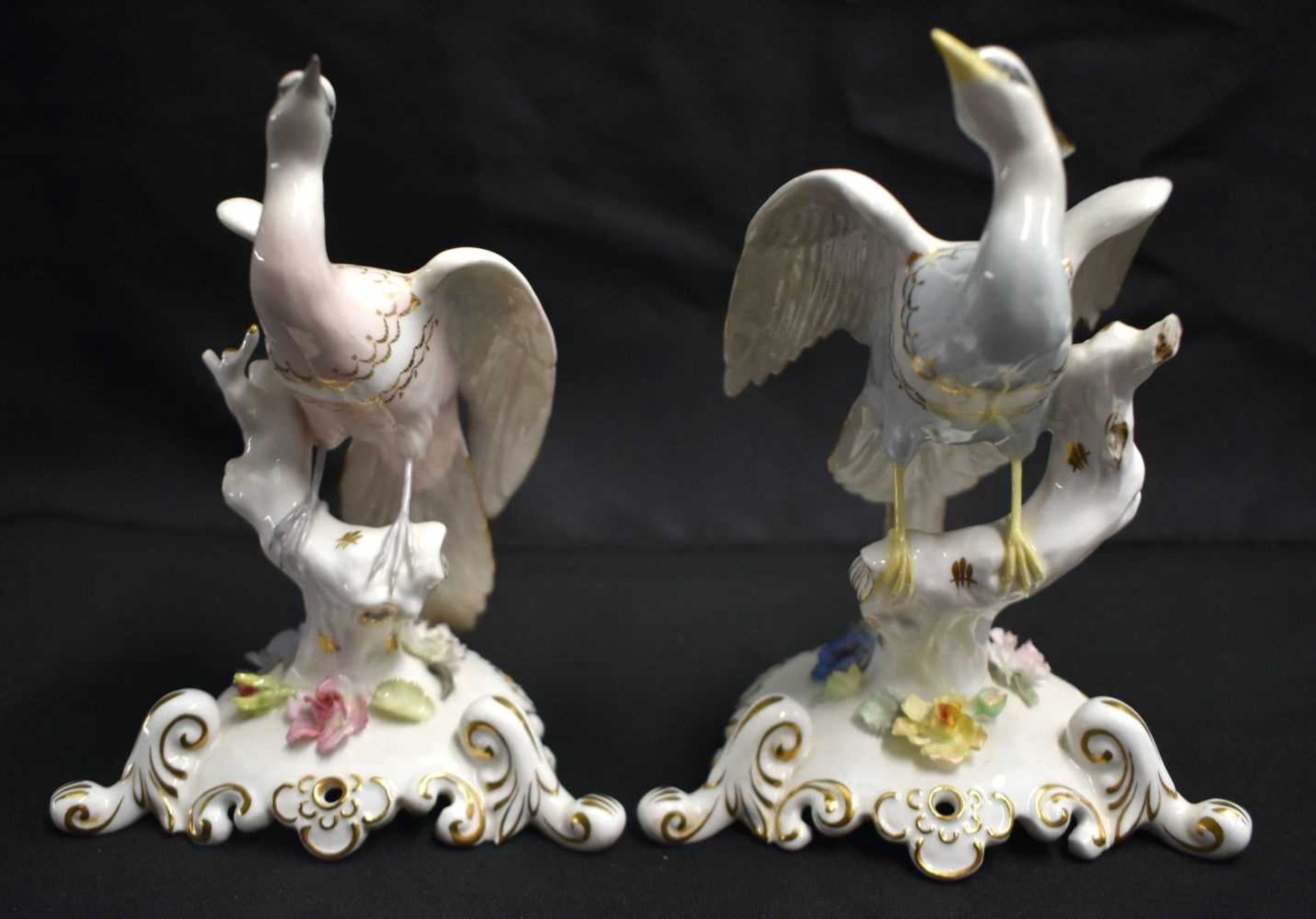 A PAIR OF ROYAL CROWN DERBY CHELSEA BIRDS. 17 cm x 8 cm. - Image 2 of 5