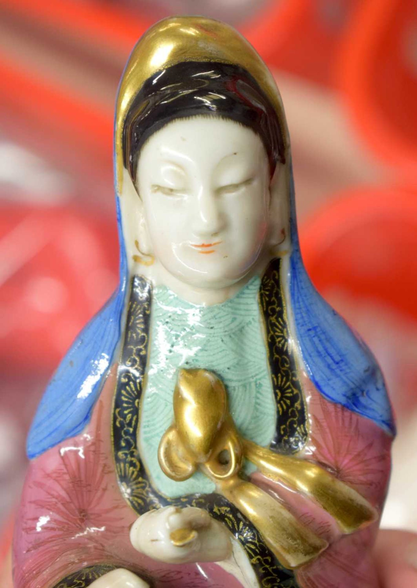 A LATE 19TH CENTURY CHINESE FAMILLE ROSE PORCELAIN FIGURE OF A FEMALE IMMORTAL Qing, modelled with a - Image 10 of 17