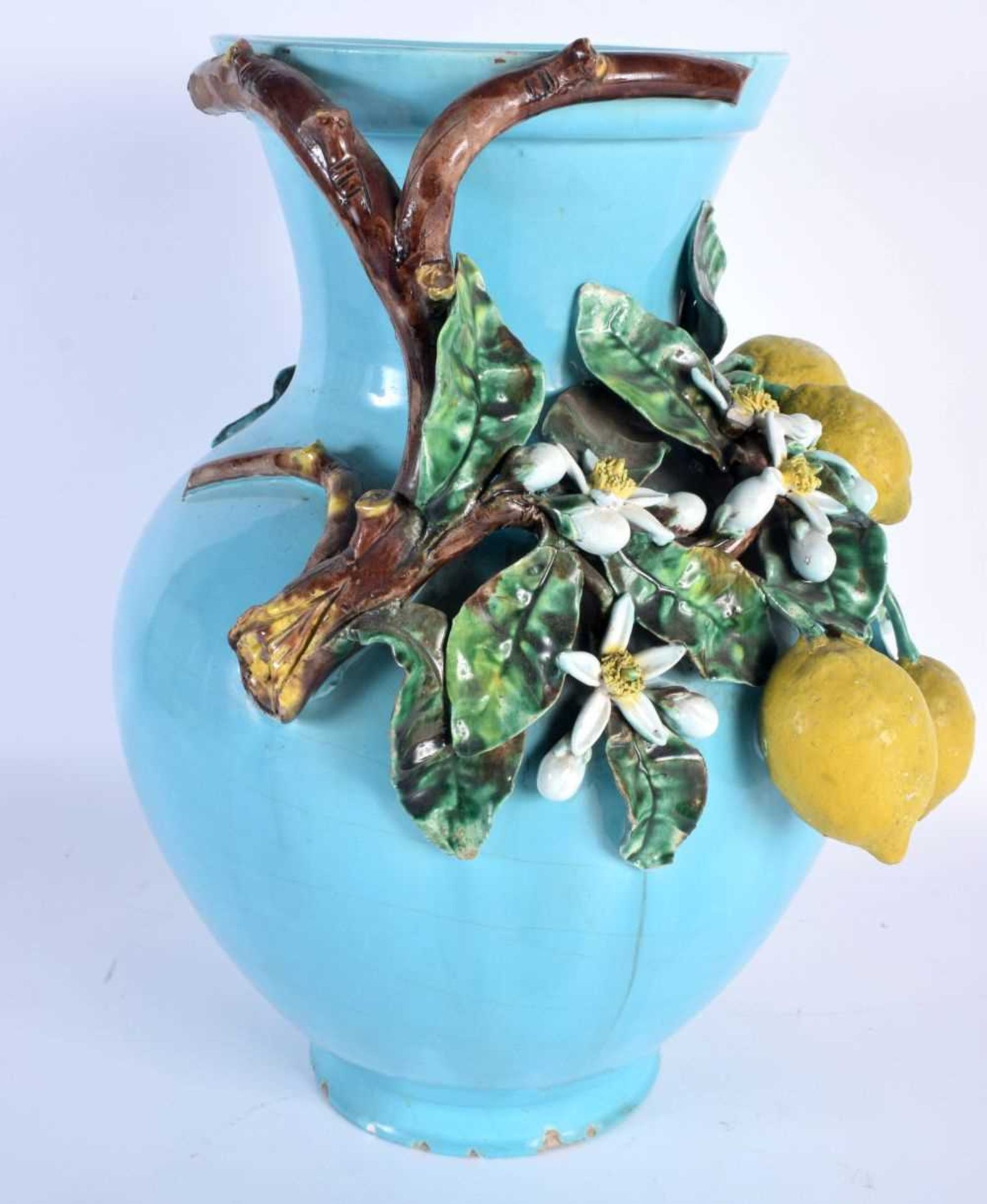 A LARGE EARLY 20TH CENTURY ITALIAN BLUE GLAZED POTTERY MAJOLICA VASE overlaid with fruiting vines. - Image 4 of 6