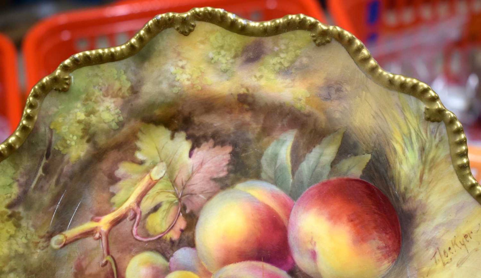 A ROYAL WORCESTER FRUIT PAINTED PORCELAIN SCALLOPED PLATE by Lockyer, together with a blush ivory - Image 22 of 33