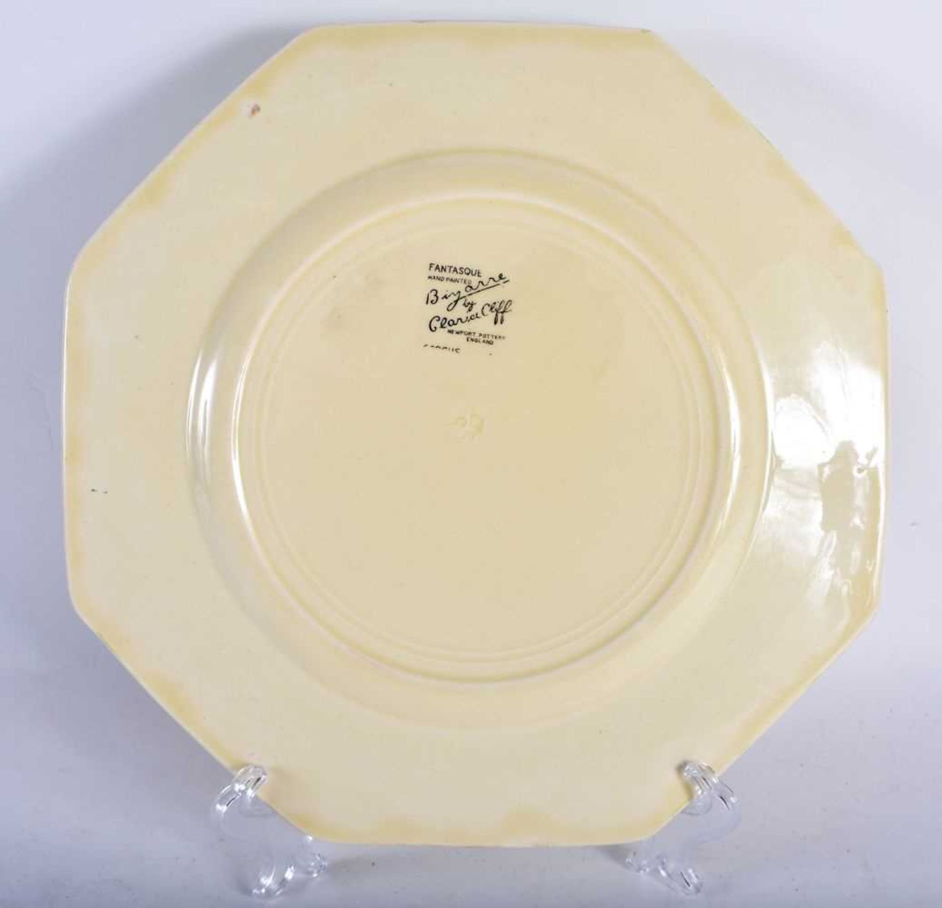 AN ART DECO CLARICE CLIFF FANTASQUE BIZARRE POTTERY PLATE. 23.5 cm wide. - Image 3 of 4