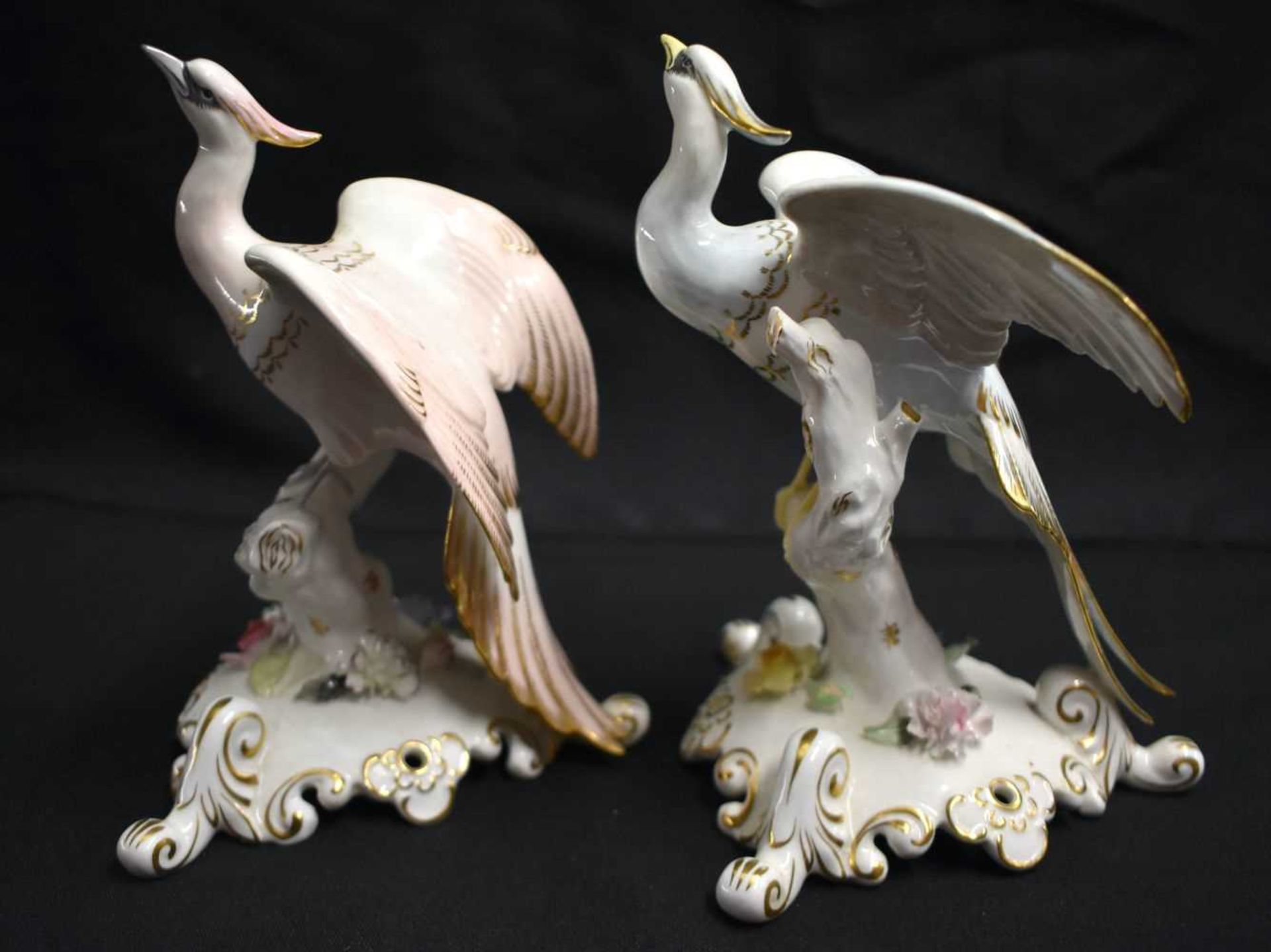 A PAIR OF ROYAL CROWN DERBY CHELSEA BIRDS. 17 cm x 8 cm. - Image 3 of 5