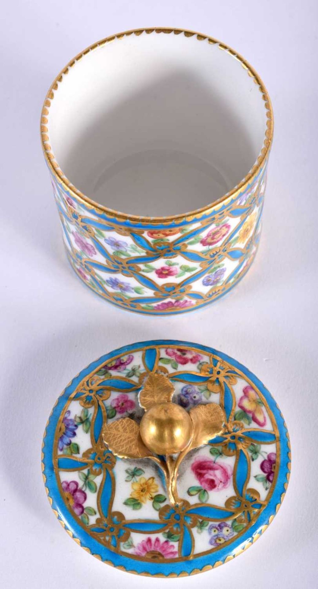 Sevres toilet pot and cover painted with single roses surrounded by blue and gilt ribbon, blue L’s - Image 3 of 4