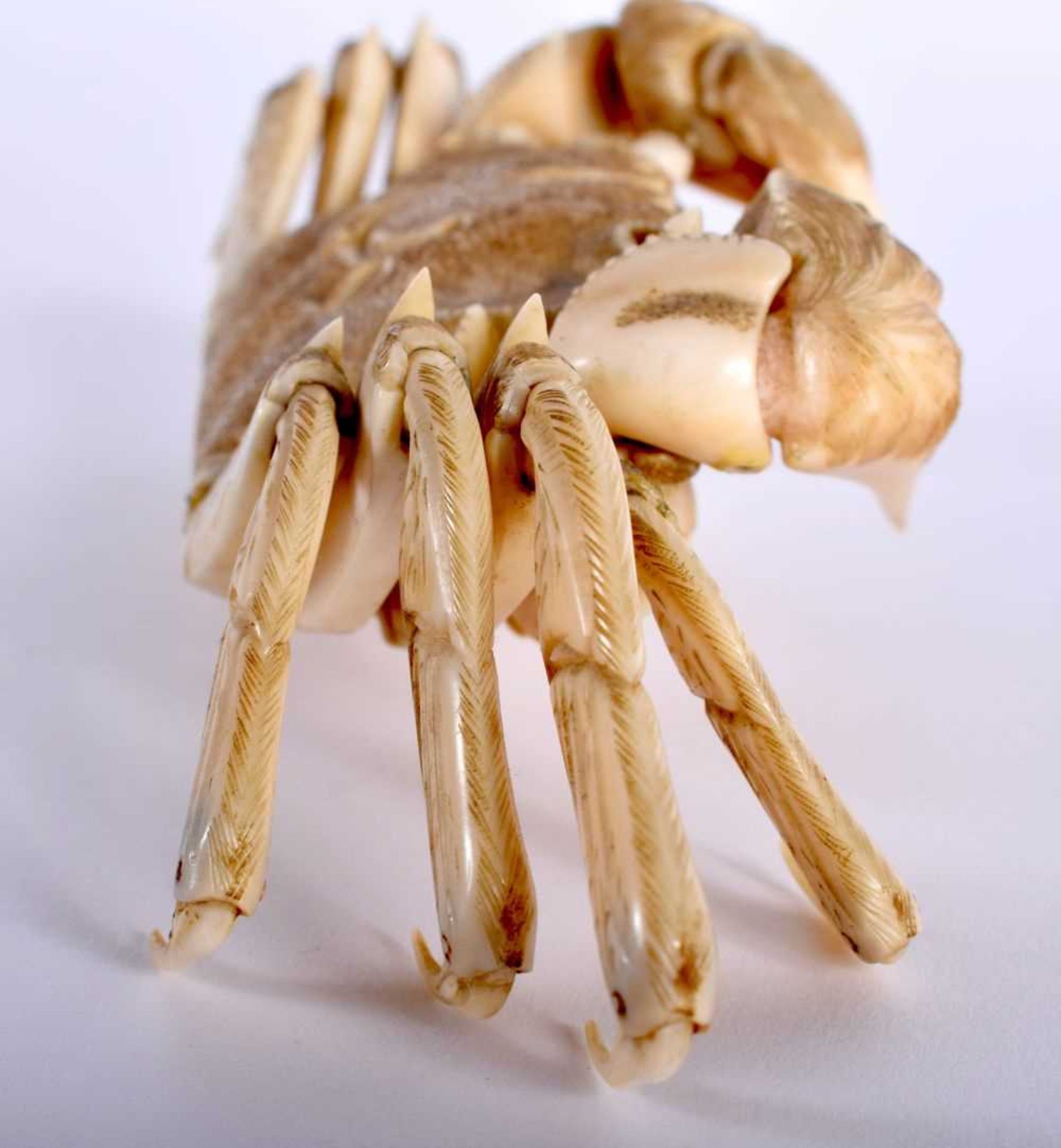 A FINE 19TH CENTURY JAPANESE MEIJI PERIOD FULLY ARTICULATED BONE JIZAI OKIMONO CRAB with fully - Image 4 of 6