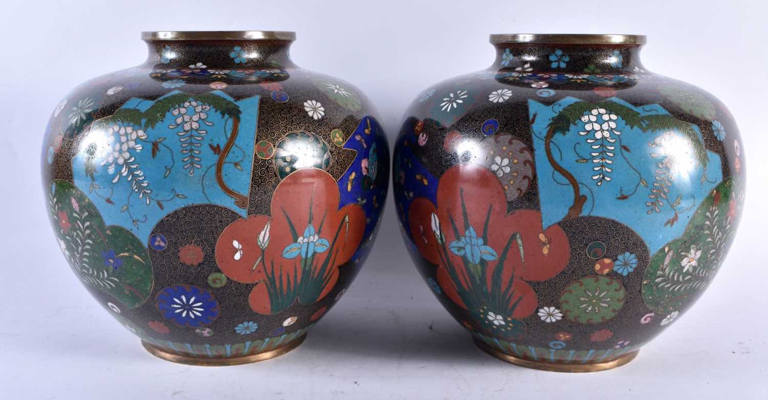 A LARGE PAIR OF 19TH CENTURY JAPANESE MEIJI PERIOD CLOISONNE ENAMEL VASES decorative with panels - Image 3 of 5