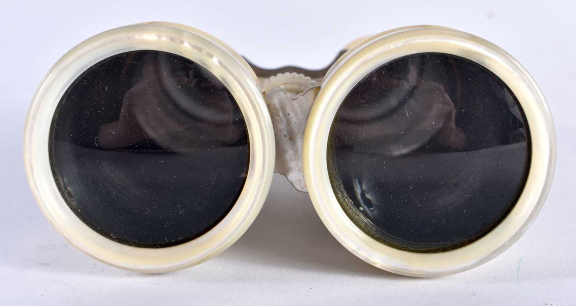 A FINE LARGE PAIR OF FULL MOTHER OF PEARL NEGRETTI & ZAMBRA OPERA GLASSES of exceptional quality. 14 - Image 7 of 7