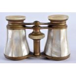 A PAIR OF MOTHER OF PEARL OPERA GLASSES. 9 cm x 8 cm extended.