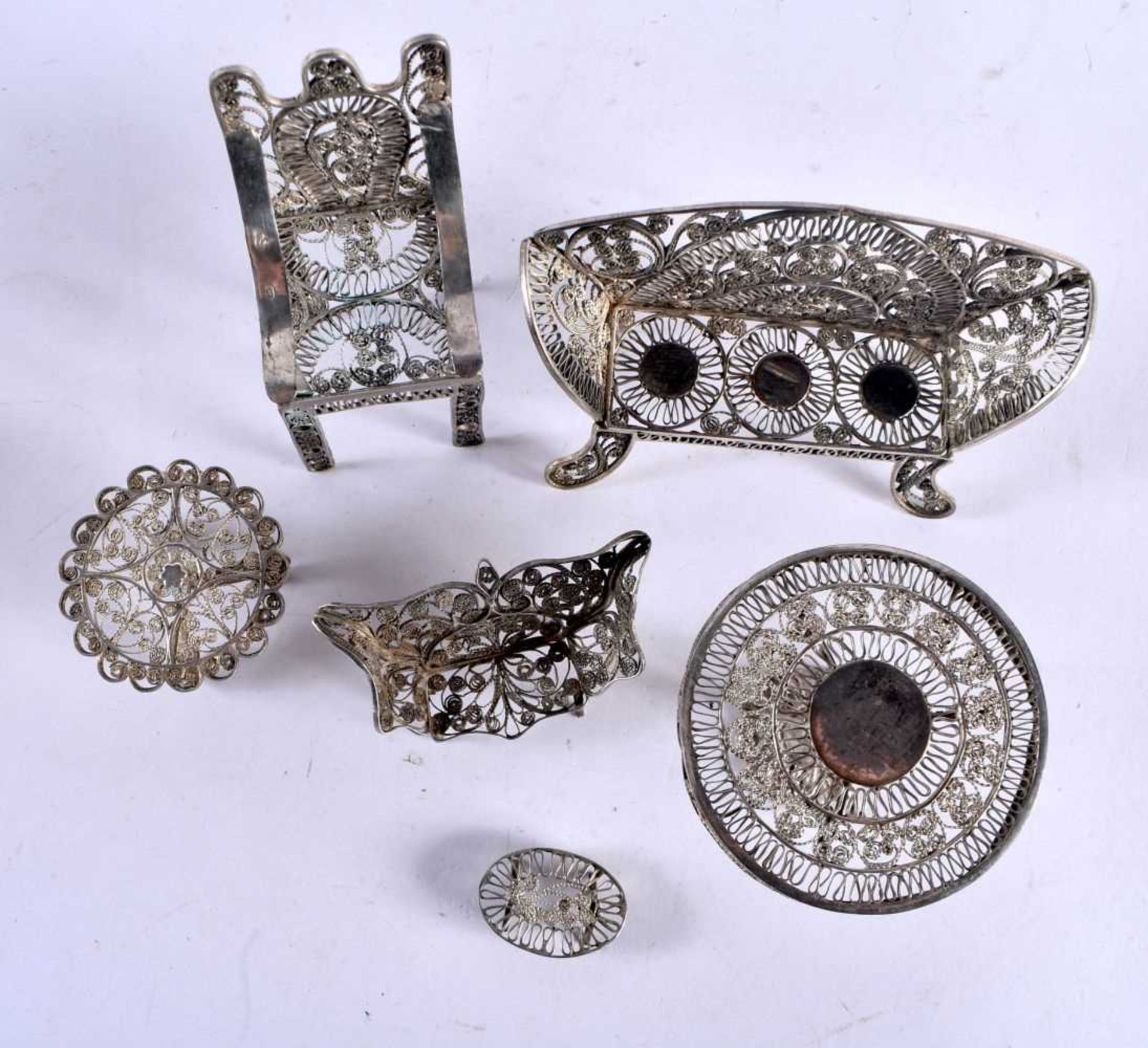 Twelve Pieces of Silver Filigree Dollhouse Miniature Furniture. Largest 9.8cm x 6.5cm x 3.5cm. 239 - Image 6 of 7