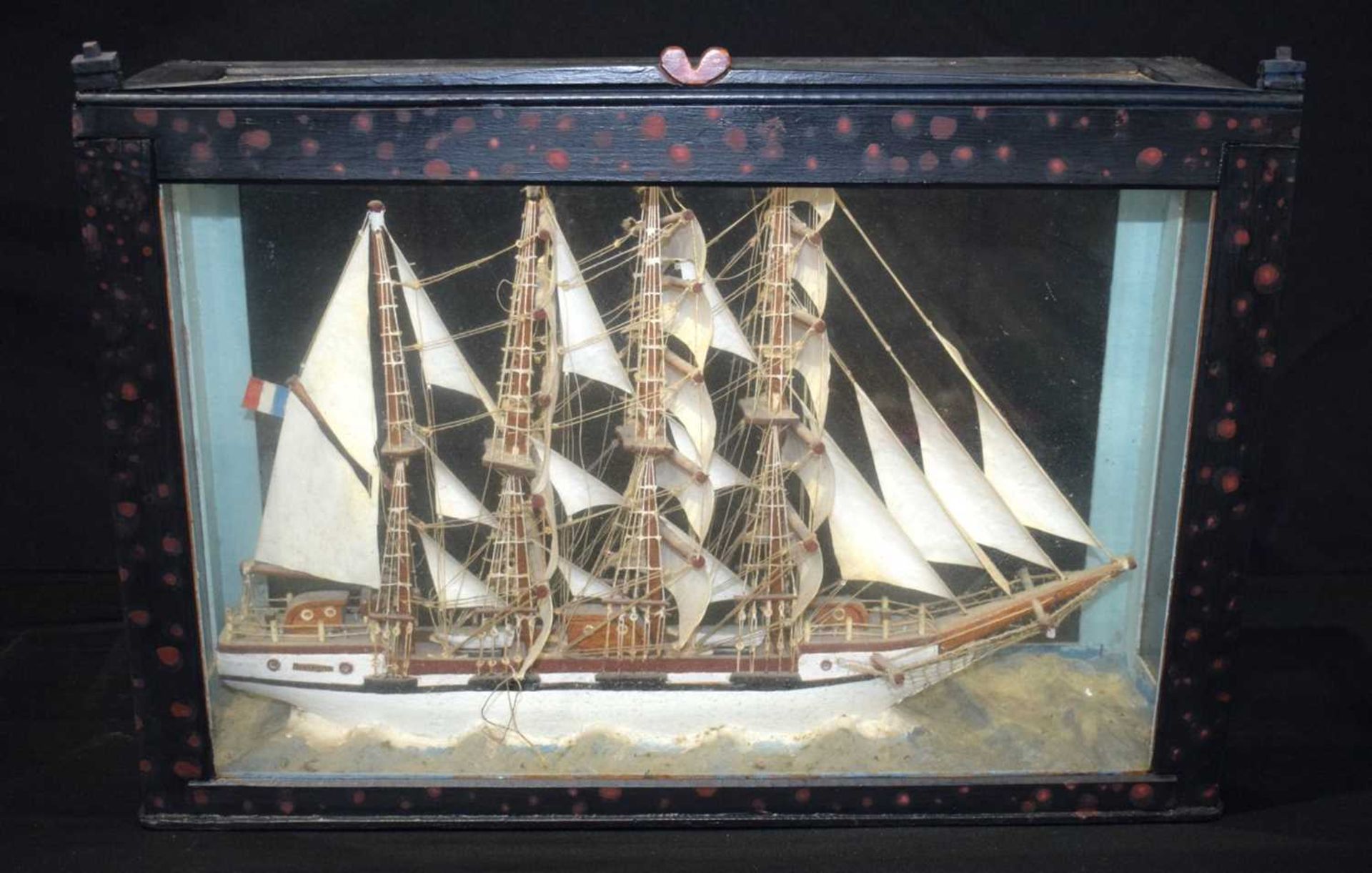 A glass cased model of a 19th Century 3 masted French sailing ship "Bretagne" 35 x 53 x 16 cm. - Image 4 of 4