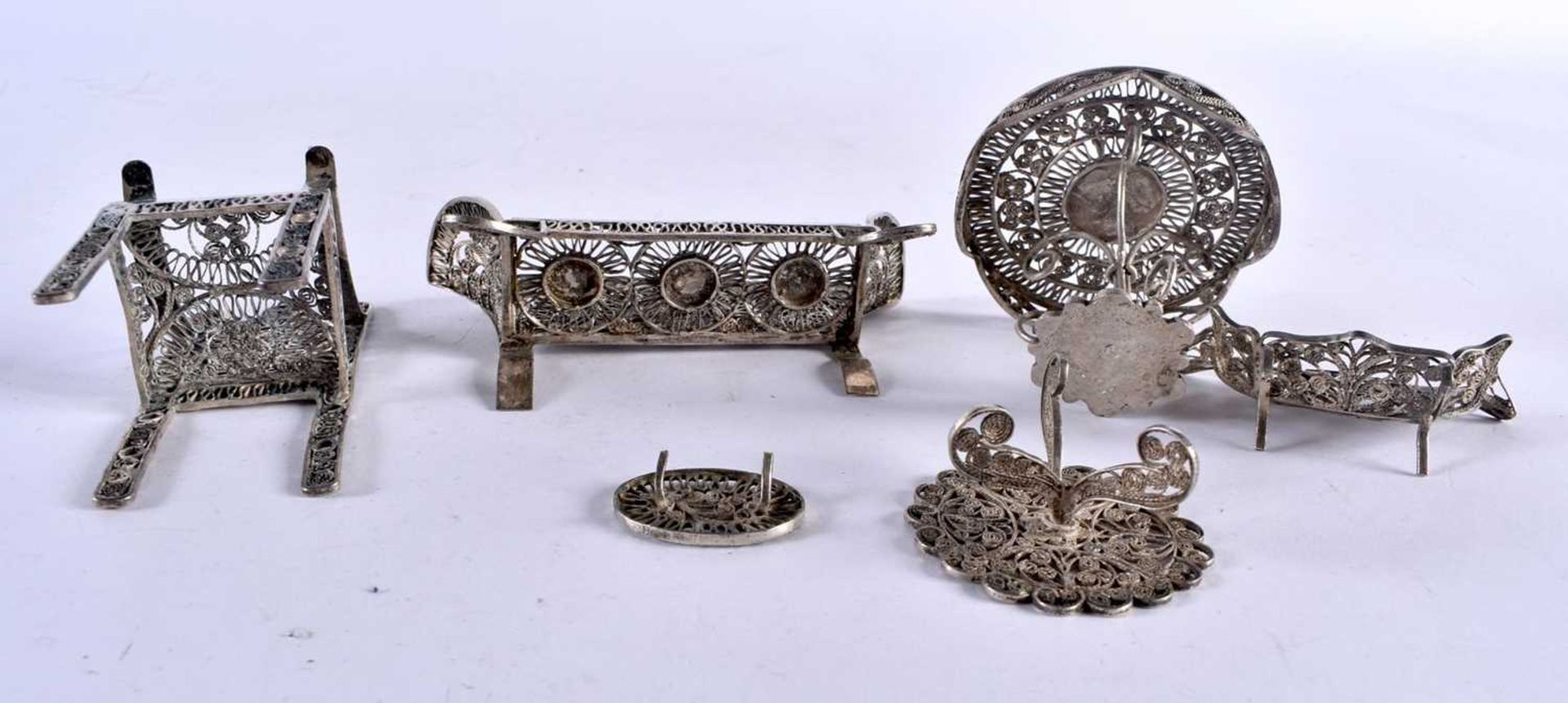 Twelve Pieces of Silver Filigree Dollhouse Miniature Furniture. Largest 9.8cm x 6.5cm x 3.5cm. 239 - Image 7 of 7