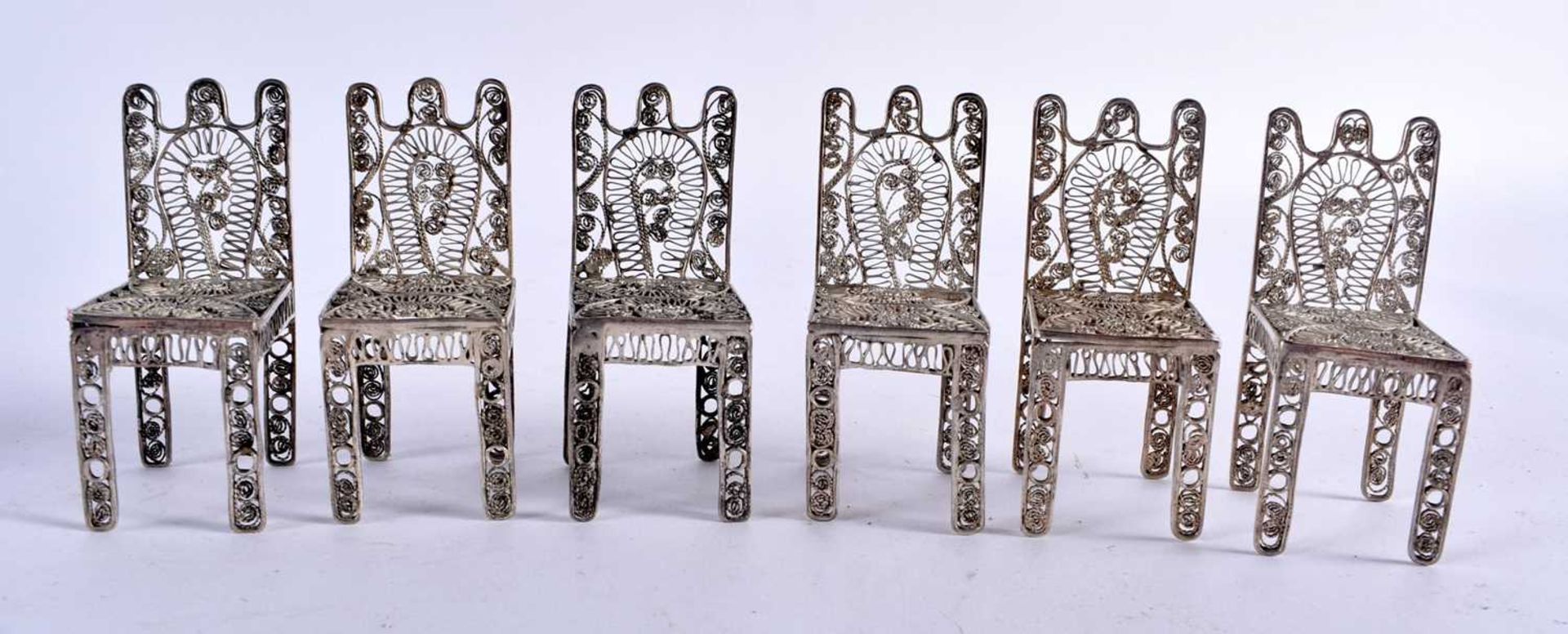 Twelve Pieces of Silver Filigree Dollhouse Miniature Furniture. Largest 9.8cm x 6.5cm x 3.5cm. 239 - Image 2 of 7