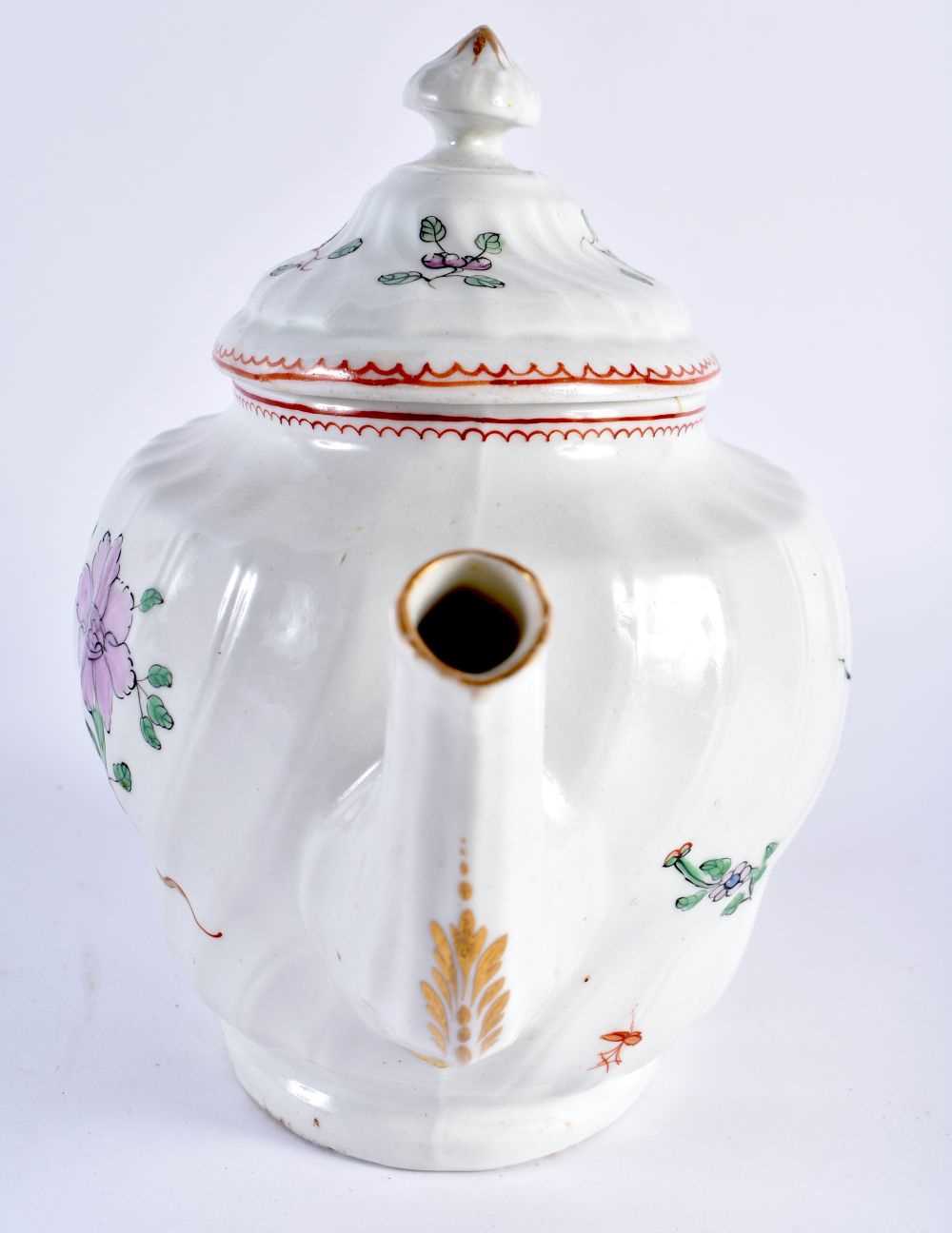 A LATE 18TH CENTURY CHAMBERLAINS WRYTHEN MOULDED TEAPOT AND COVER together with an 18th century - Image 10 of 12