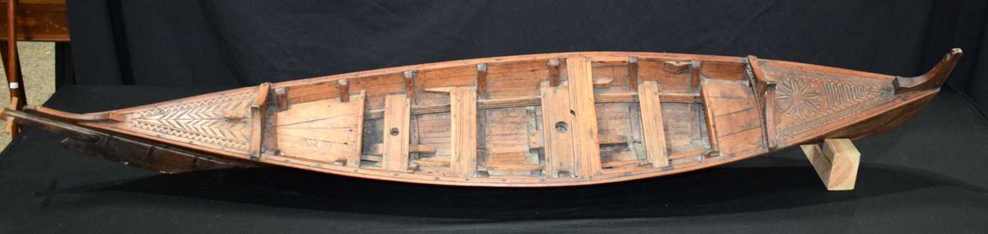 A 19th carved wood model of a Viking Longboat 144 x 24 - Image 2 of 6