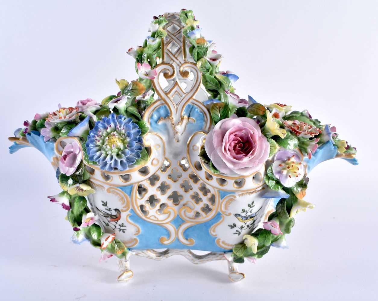Mid 19th century beautiful English porcelain basket the pierced sides and over handle painted in - Image 3 of 12