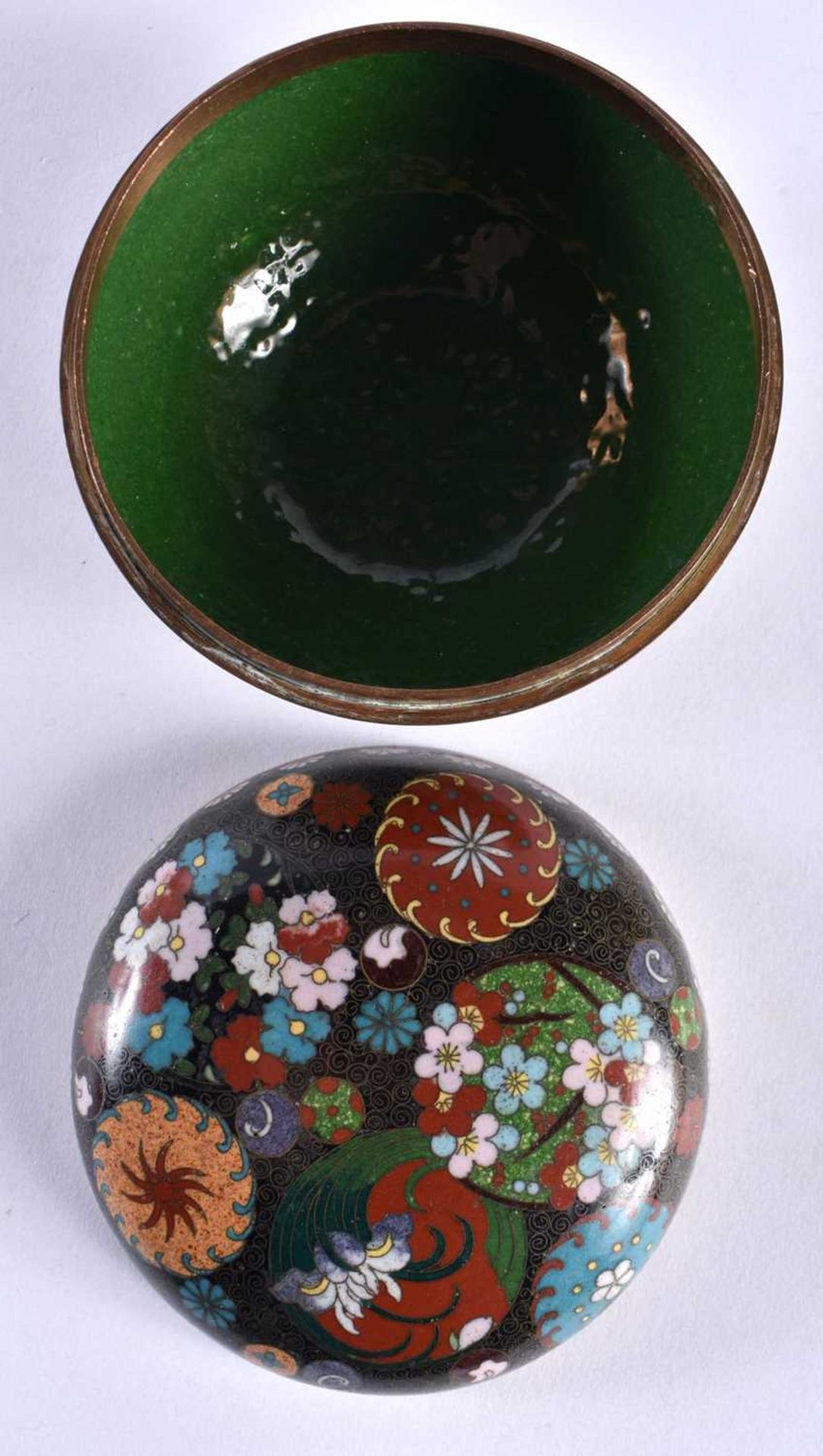 A 19TH CENTURY JAPANESE MEIJI PERIOD CLOISONNE ENAMEL BOX AND COVER decorated all over with floral - Image 3 of 4