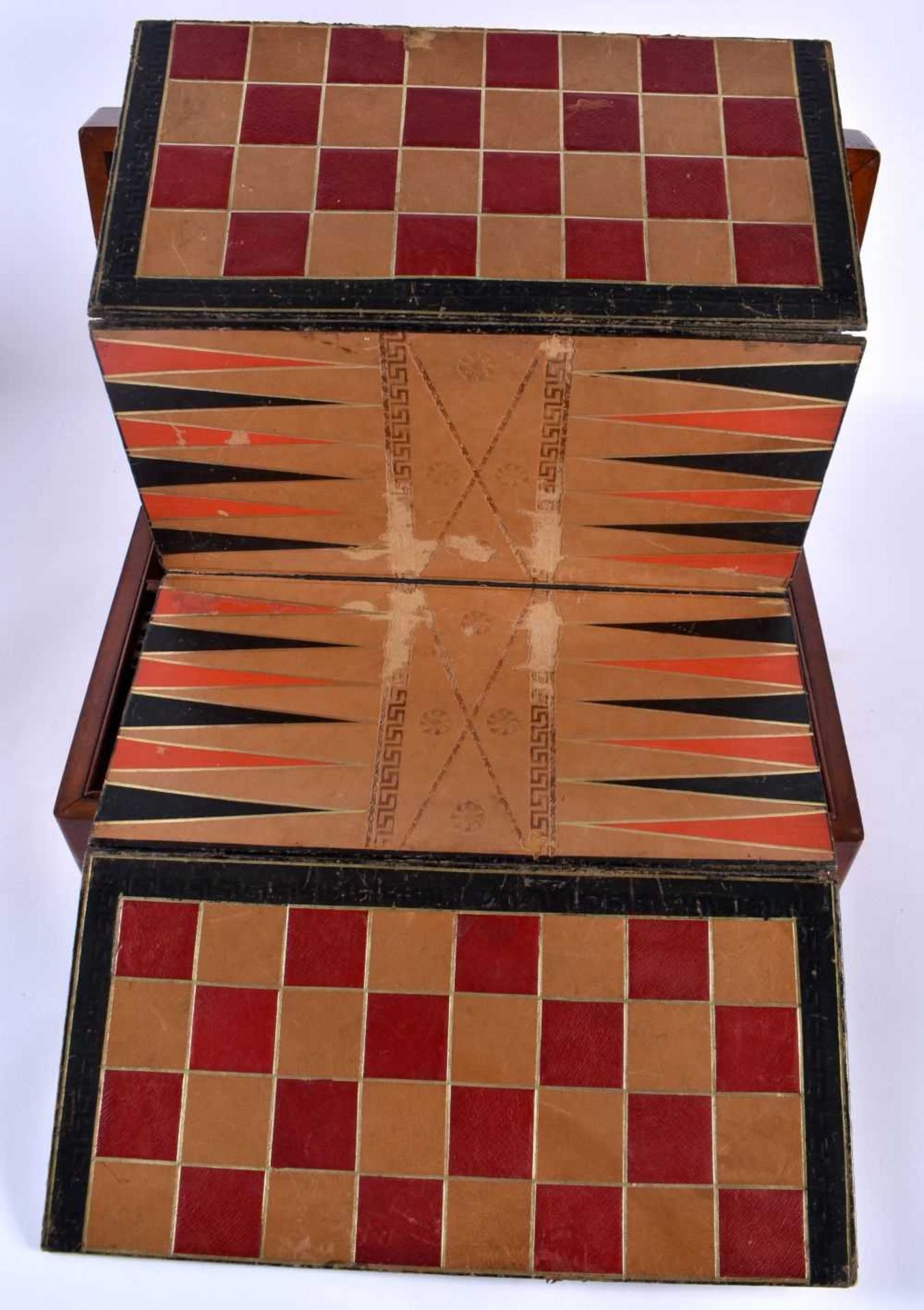 AN ANTIQUE GAMING COMPENDIUM within original mahogany box. 38 cm x 24 cm. - Image 4 of 7