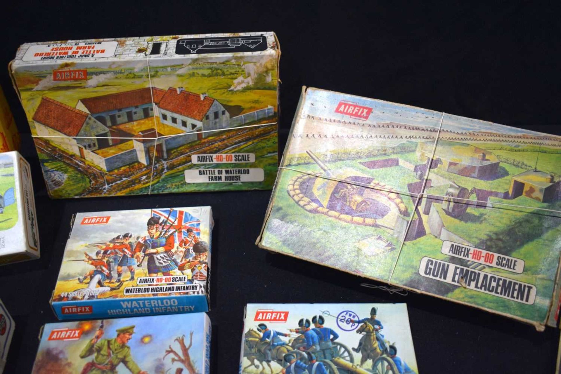 A collection of boxed Airfix model soldiers and kits RAF, Army etc - Image 3 of 7