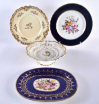 AN EARLY 19TH CENTURY CHAMBERLAINS WORCESTER BOTANICAL PLATE together with a similar Chamberlains