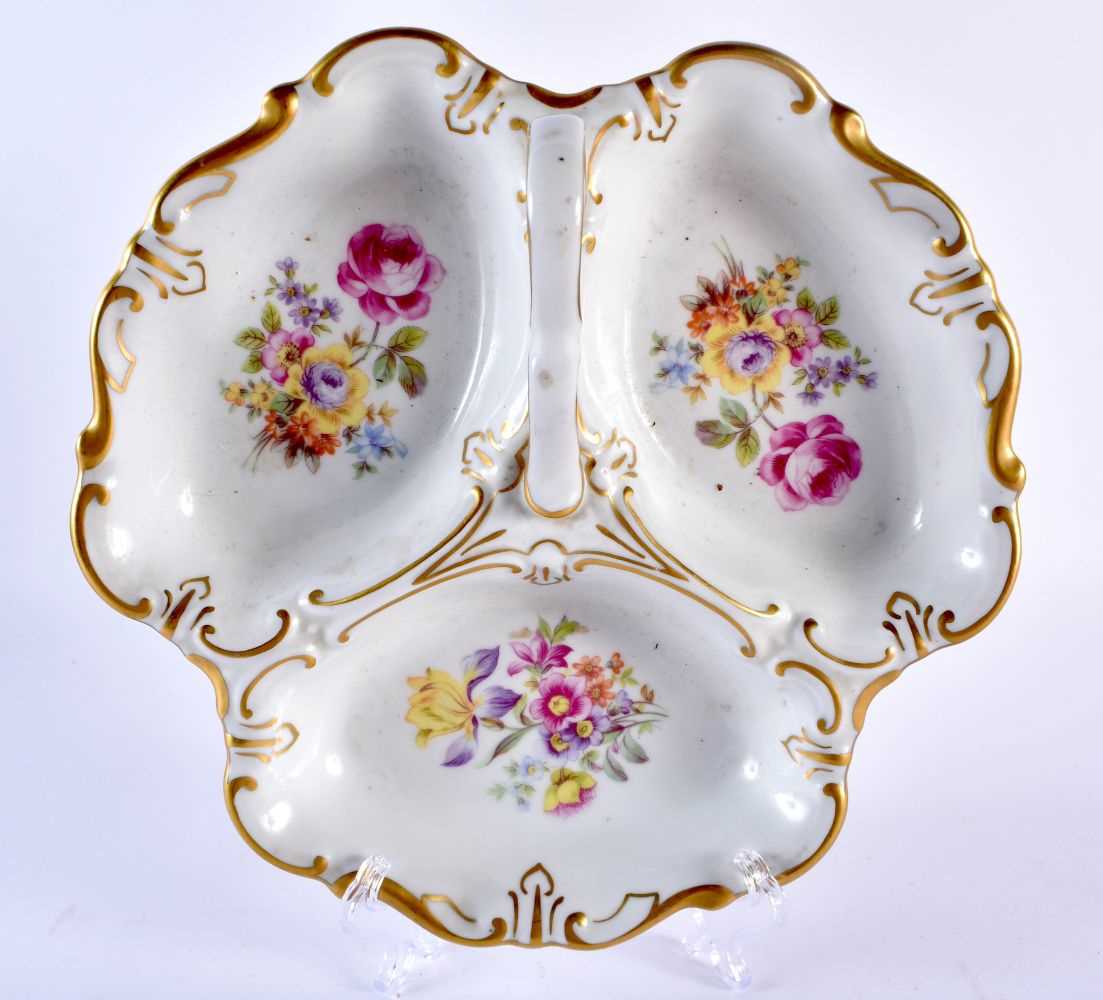 Pre-1891 Set of four French custard cups and covers with original tray painted with flowers, - Image 4 of 9