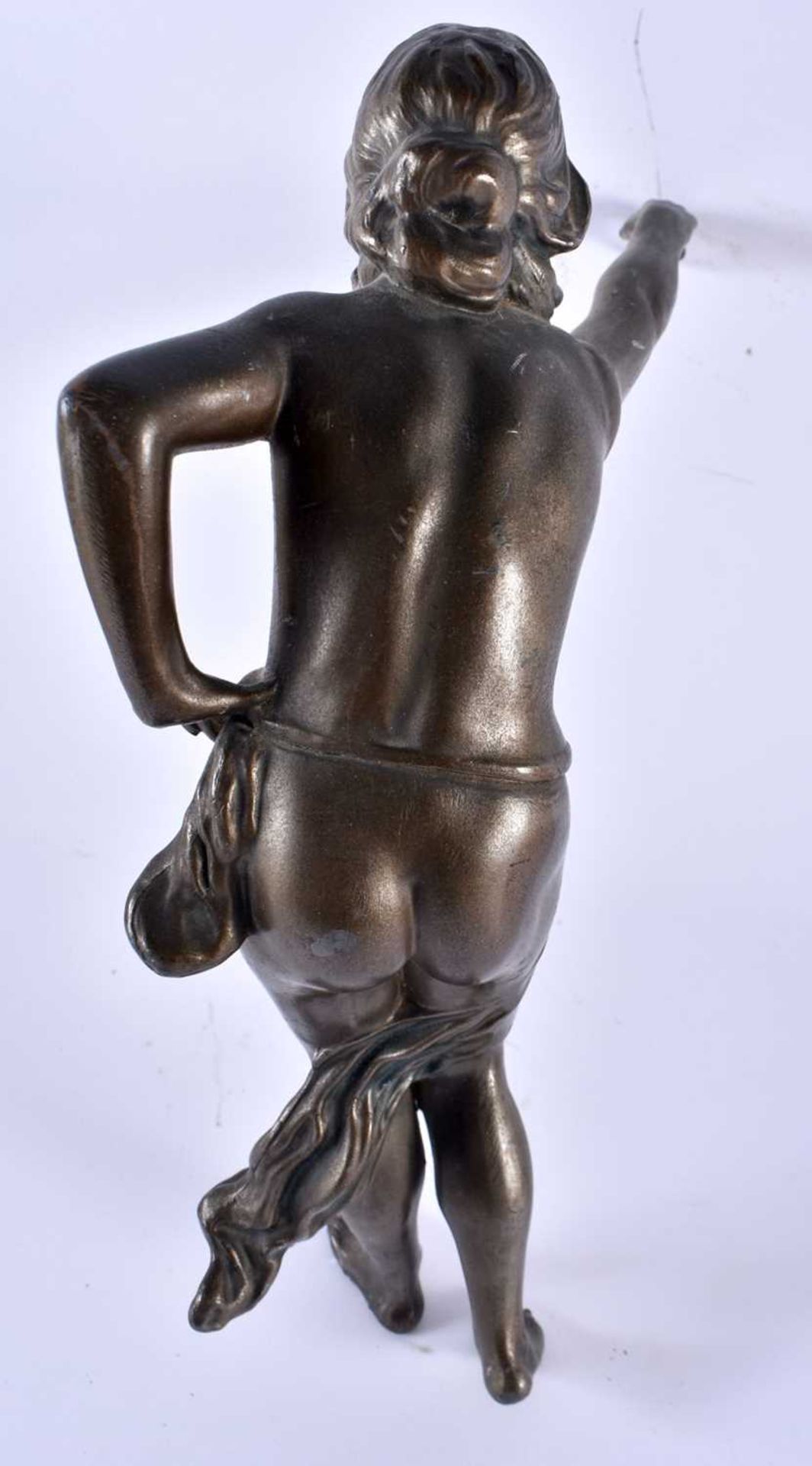 AN ART NOUVEAU TWIN HANDLED PEWTER DISH together with a figural lamp. Largest 28 cm high. (2) - Image 5 of 7