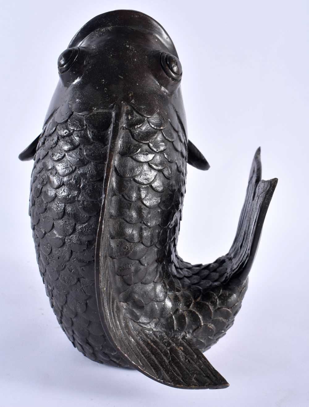 A LARGE LATE 19TH CENTURY JAPANESE MEIJI PERIOD BRONZE CARP VASE of naturalistic form. 26 cm x 18 - Image 2 of 6