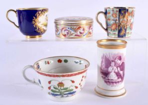 TWO LATE 18TH CENTURY WORCESTER CUPS together with a Sevres style cup, a cylindrical vase stamped BB