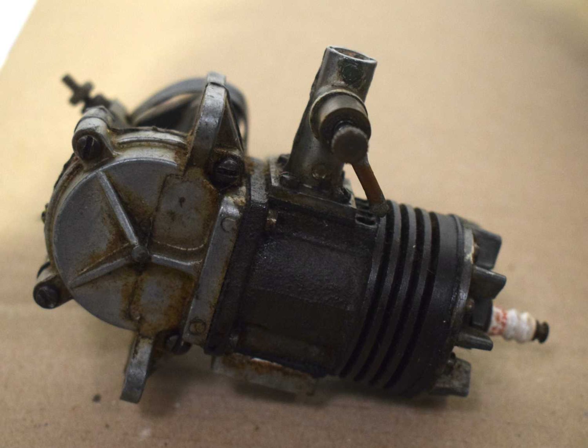 A collection of Model aircraft engines and parts (Qty) - Image 13 of 23