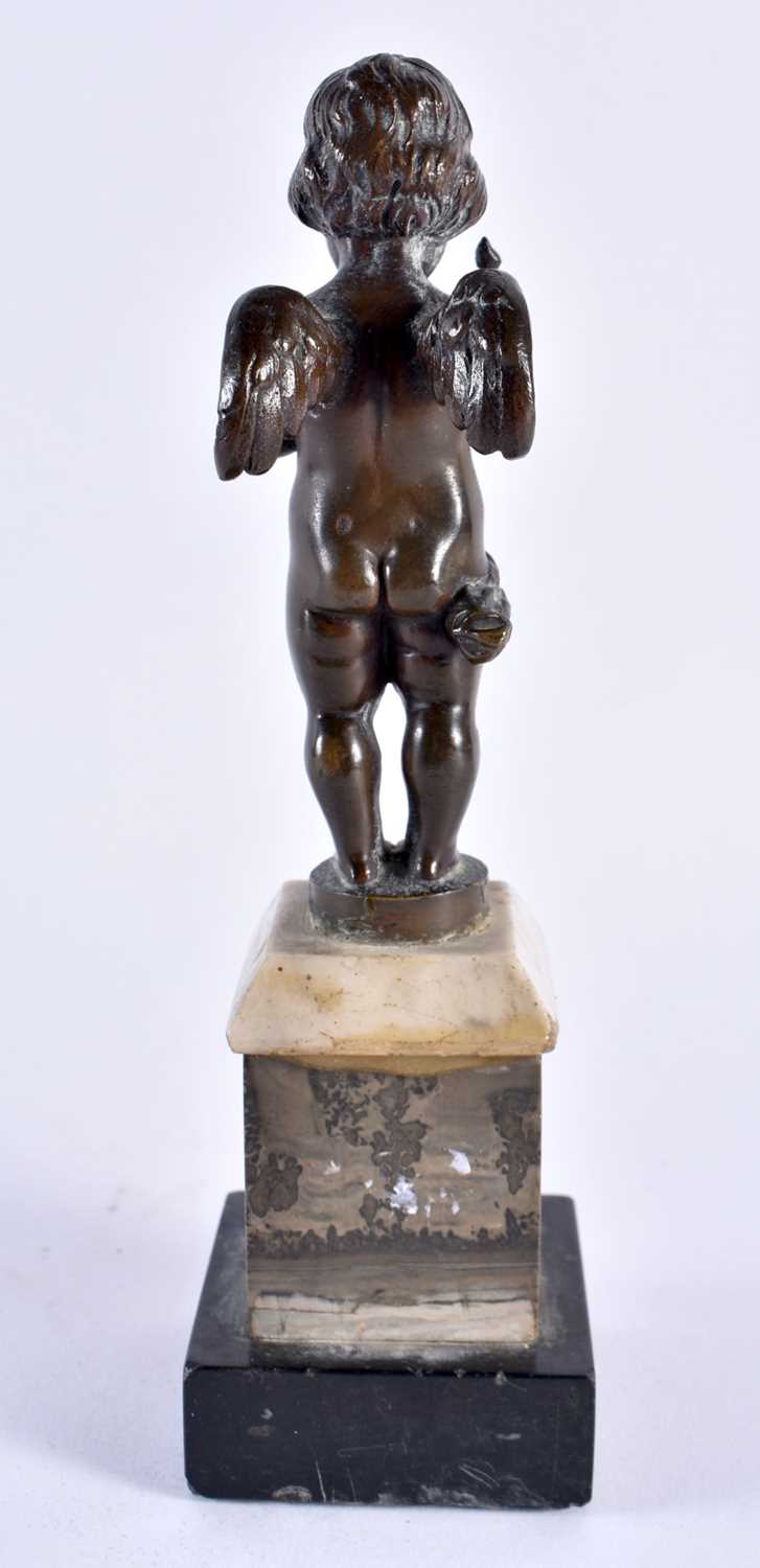 A 19TH CENTURY EUROPEAN GRAND TOUR BRONZE FIGURE OF A PUTTI modelled upon a marble plinth. 18 cm - Image 5 of 6