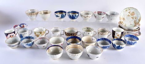 A group of 18th century teabowls (18) from factories including New Hall, Worcester and Caughley, 4