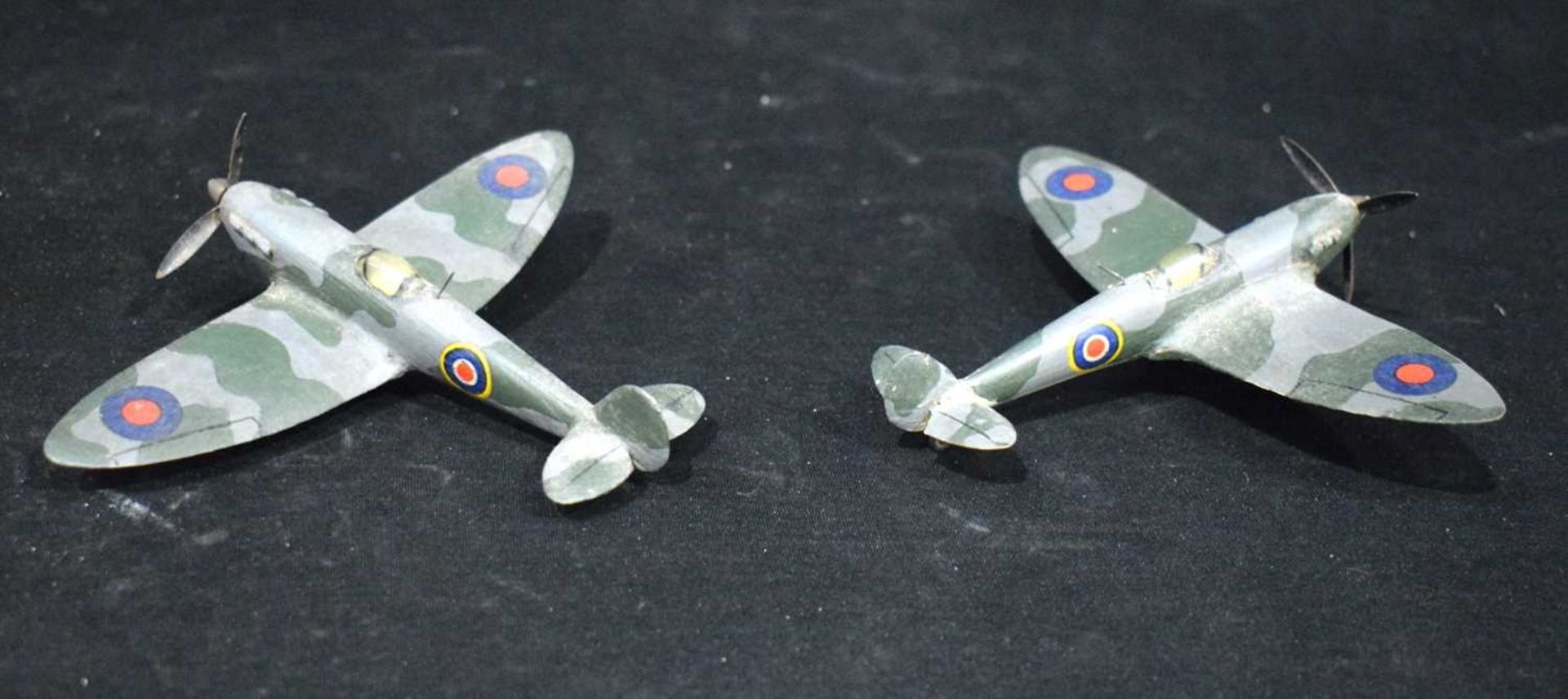 Two scratch built spitfire model planes 13 x 16 cm. (2)Two Scratch built . - Image 2 of 3