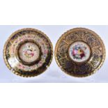 A PAIR OF EARLY 19TH CENTURY CHAMBERLAINS WORCESTER PORCELAIN SAUCER DISHES painted with flowers