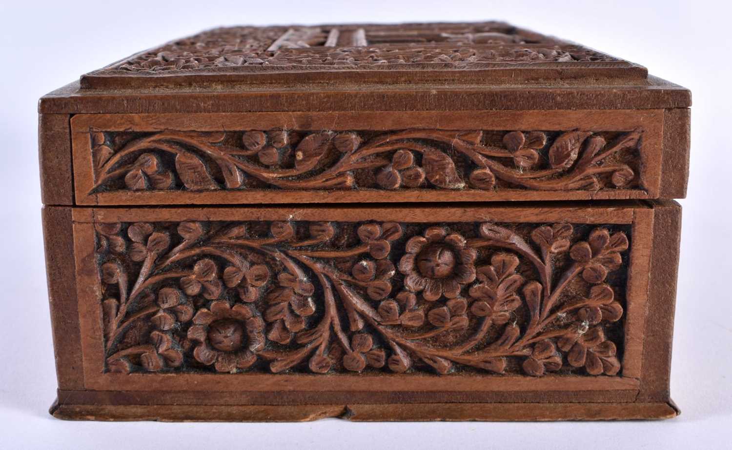 A 19TH CENTURY INDIAN CARVED SANDALWOOD TAJ MAHAL CASKET decorated with foliage and vines. 24 cm x - Image 3 of 5
