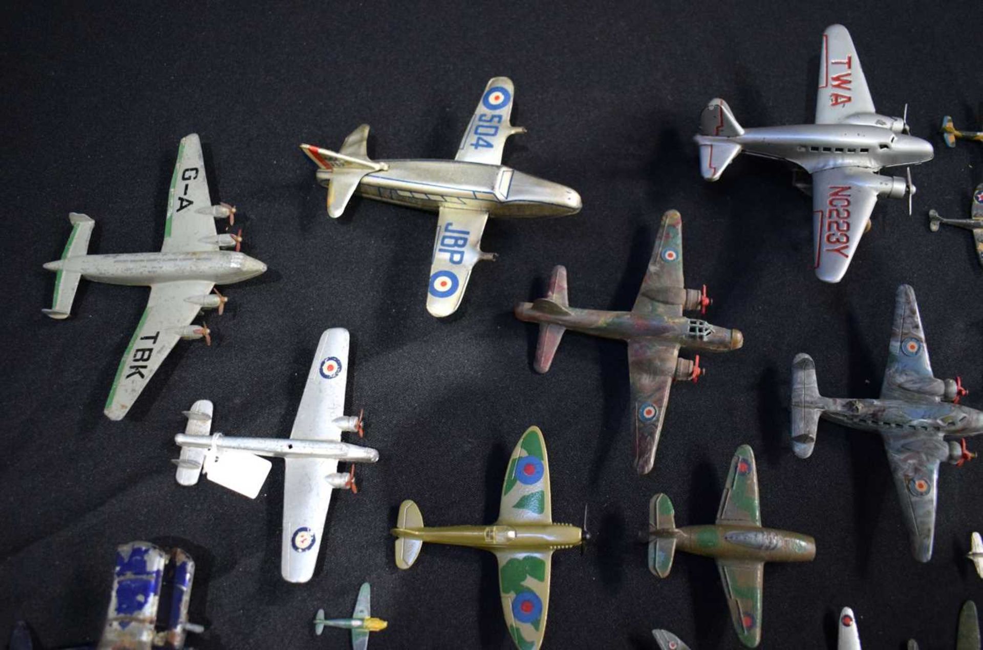 A collection of model planes mostly metal Dinky, matchbox largest 13 cm (26). - Image 2 of 5