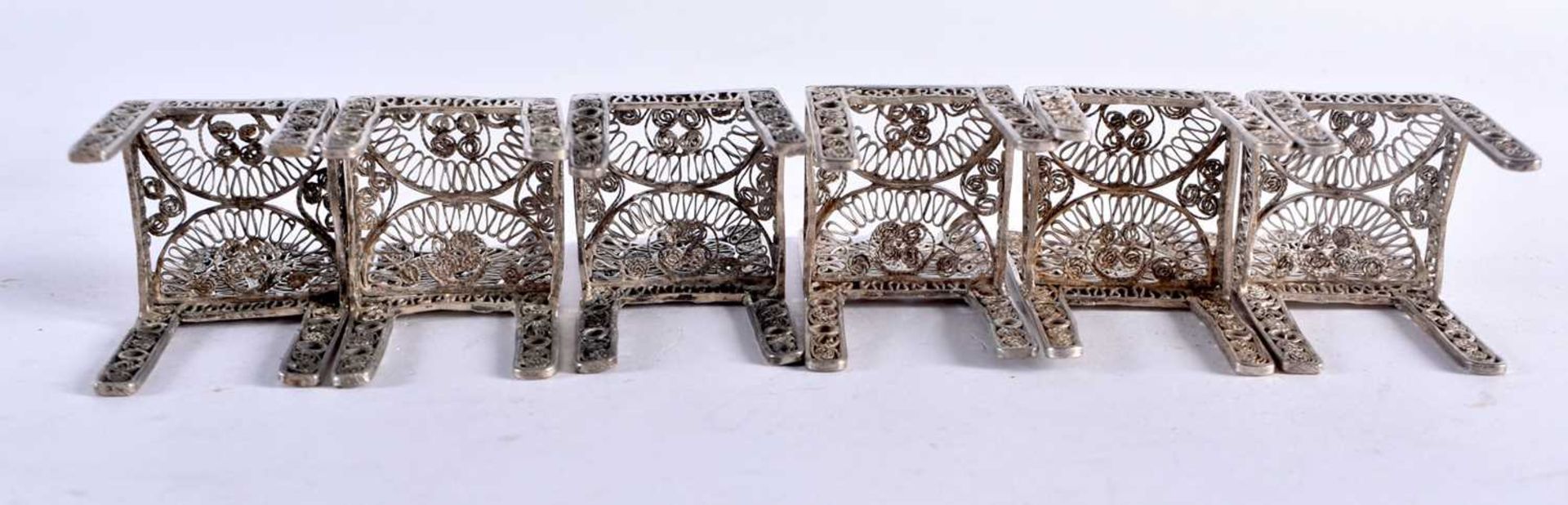 Twelve Pieces of Silver Filigree Dollhouse Miniature Furniture. Largest 9.8cm x 6.5cm x 3.5cm. 239 - Image 4 of 7