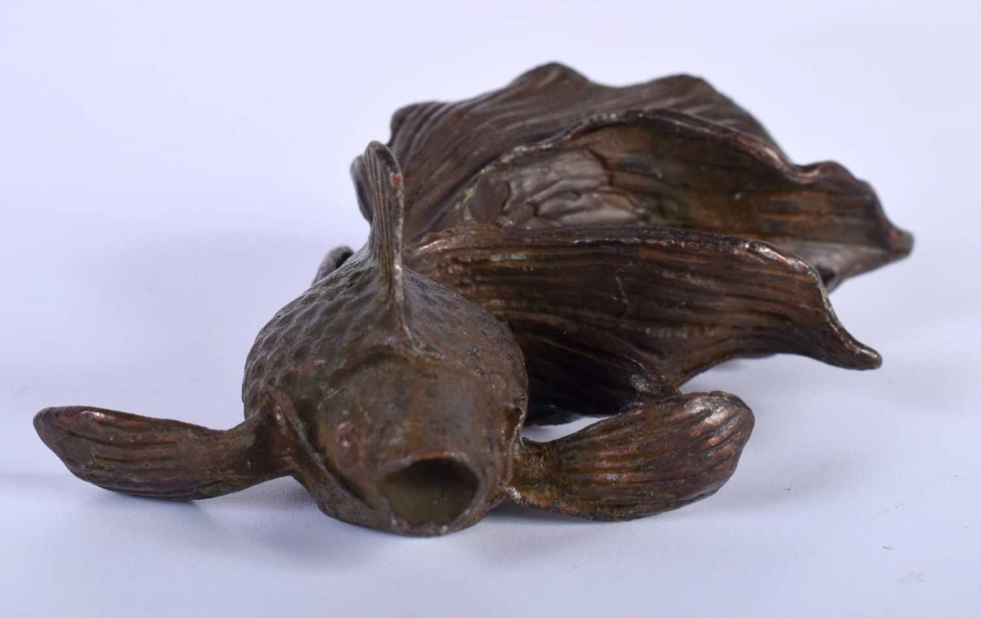 A Japanese Bronze of a Betta Fish. 8.2cm x 5cm x 3cm. Weight 108.2g - Image 3 of 4