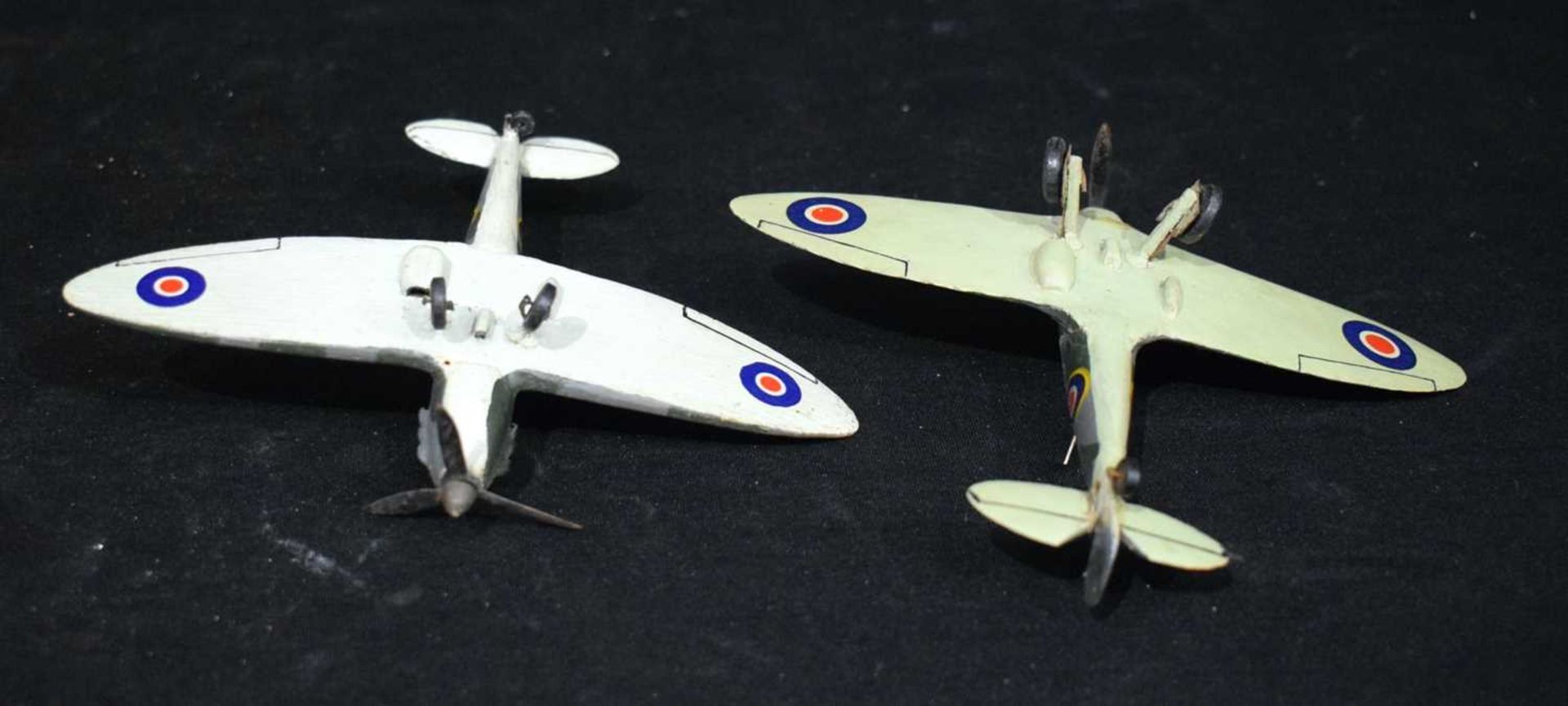 Two scratch built spitfire model planes 13 x 16 cm. (2)Two Scratch built . - Image 3 of 3