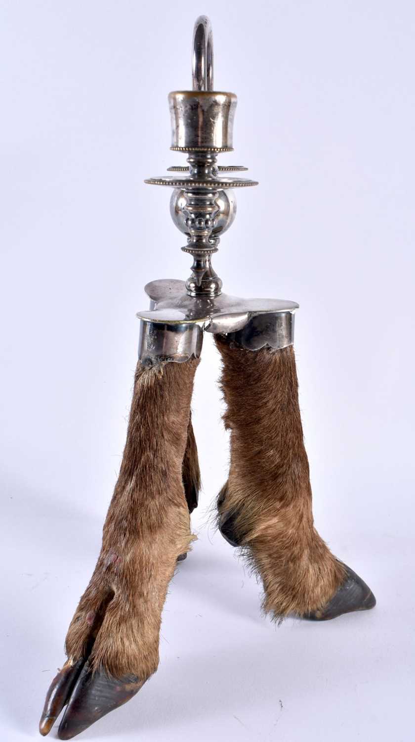 A RARE VICTORIAN TAXIDERMY ROWLAND WARD CANDLESTICK formed with three deer hooves. 32 cm x 16 cm. - Image 3 of 6