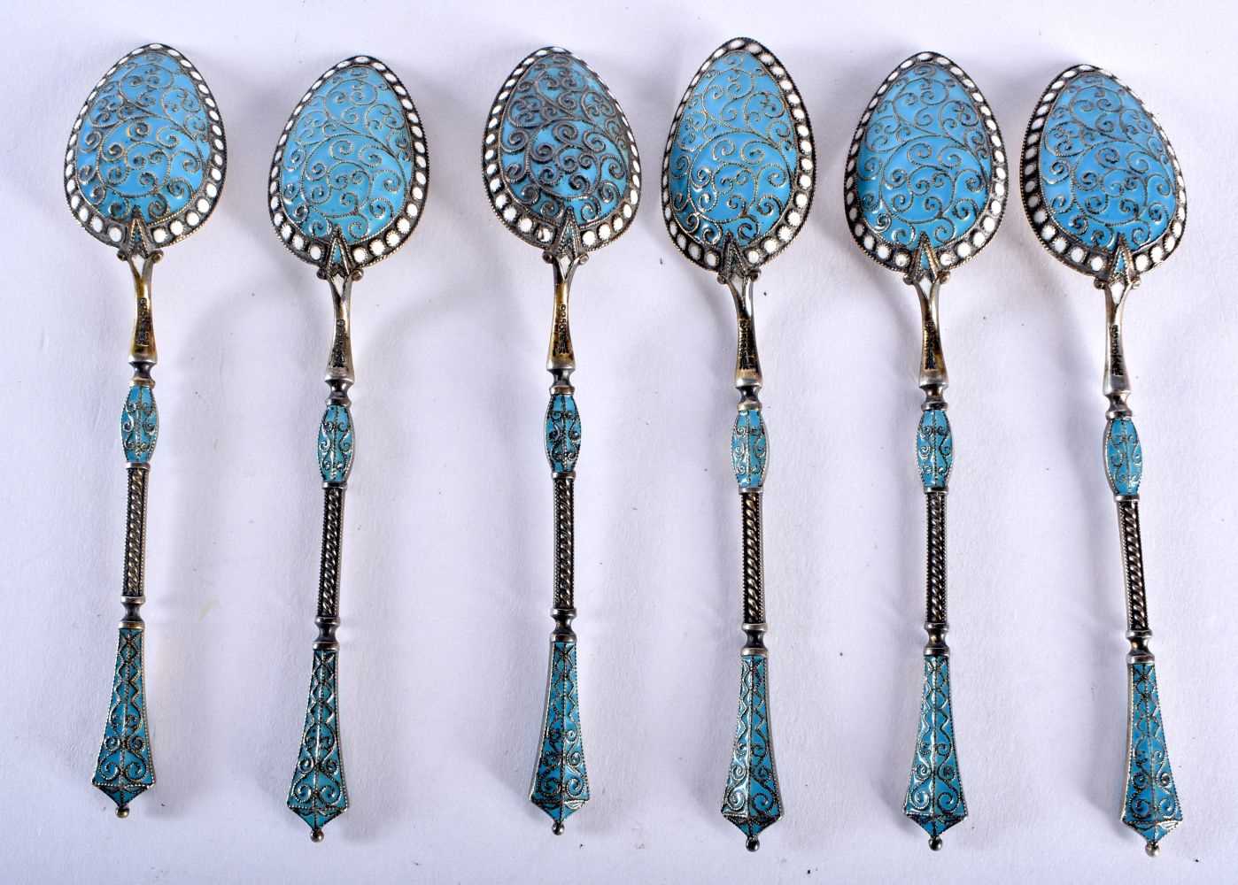 A SET OF SIX CONTINENTAL SILVER AND ENAMEL SPOONS. 52 grams. 9.5 cm long. (6) - Image 4 of 17