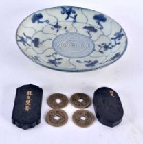 A 19TH CENTURY CHINESE BLUE AND WHITE DISH etc. Largest 15cm diameter. (7)