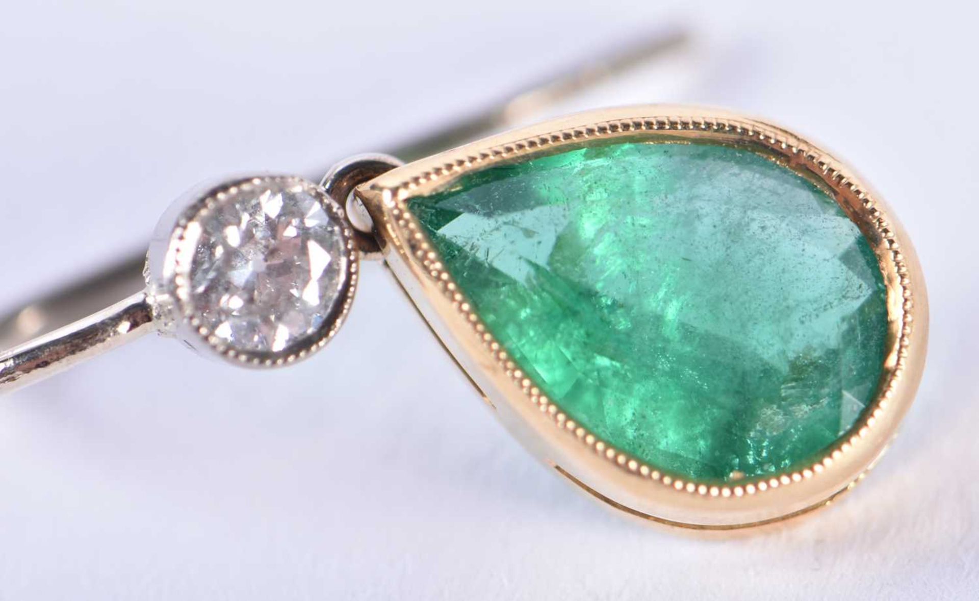 A PAIR OF 18CT GOLD DIAMOND AND EMERALD EARRINGS each emerald 10 mm x 8 mm and approx 1.25 cts each. - Image 5 of 8